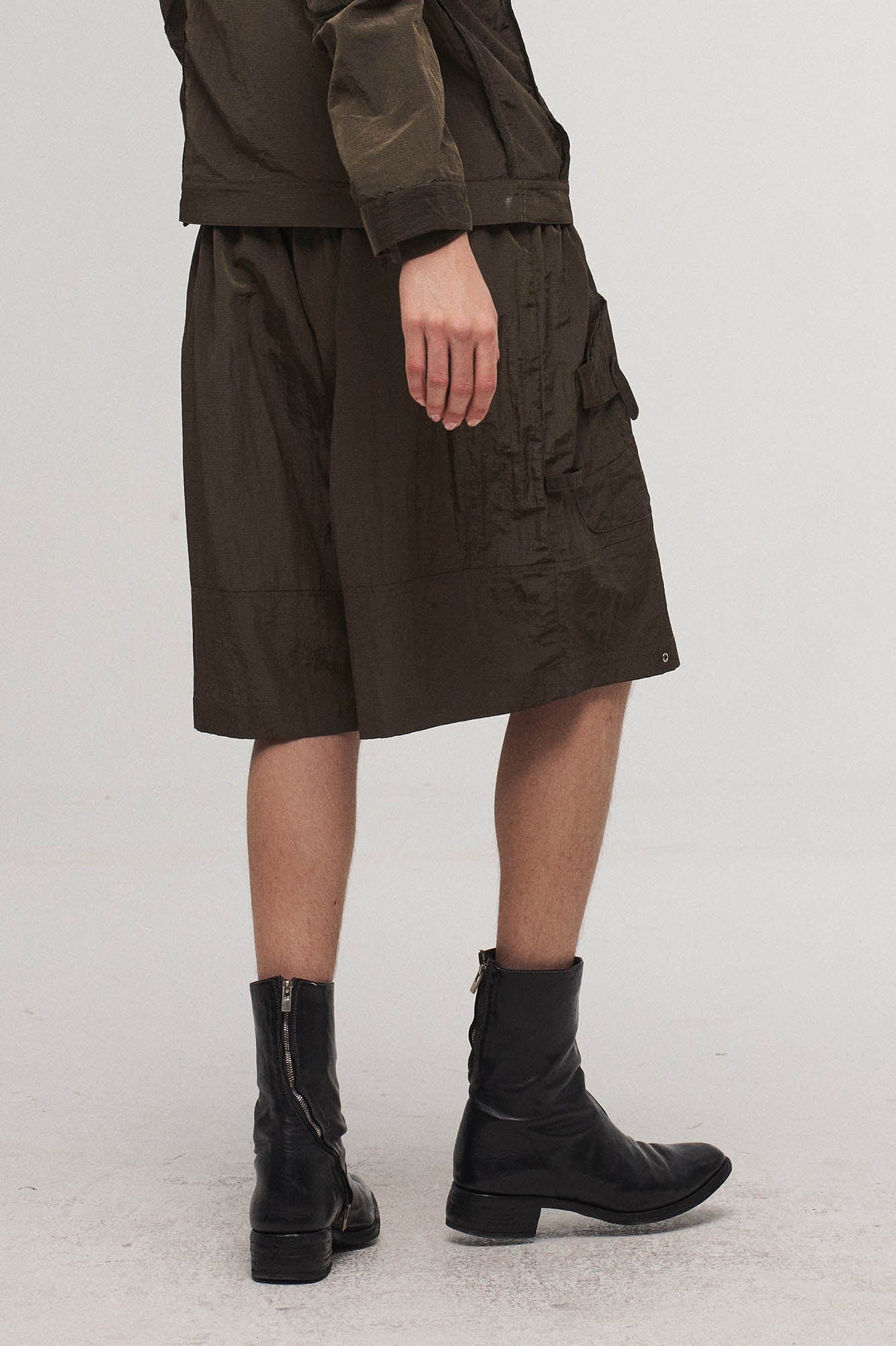 ILNya Nieternite Nifutur Multi-Pocket Crinkled Oversized Shorts, premium urban and streetwear designers apparel on PROJECTISR.com, ILNya Nieternite Nifutur