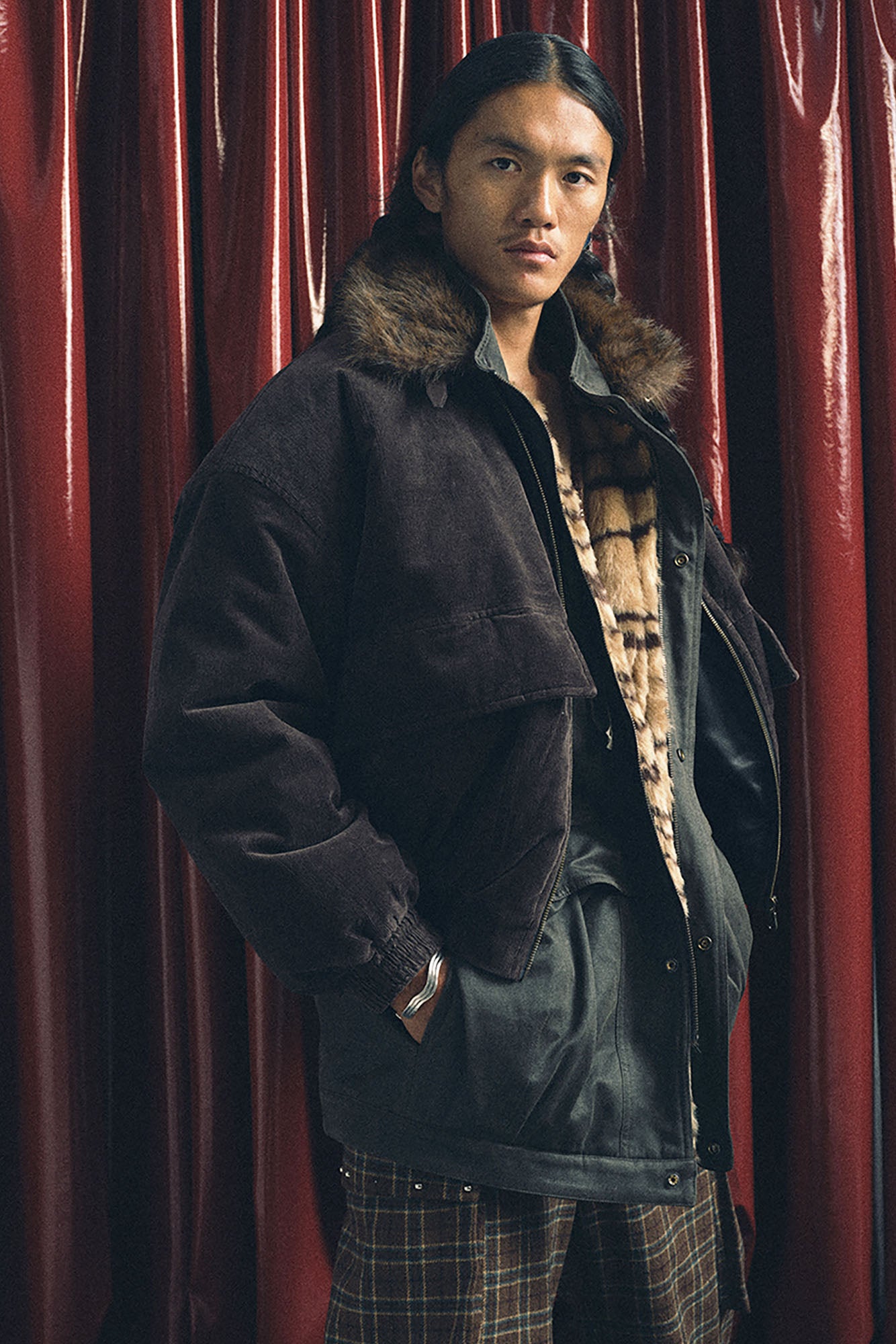 TRECLUB Faux Fur Collar Corduroy Jacket