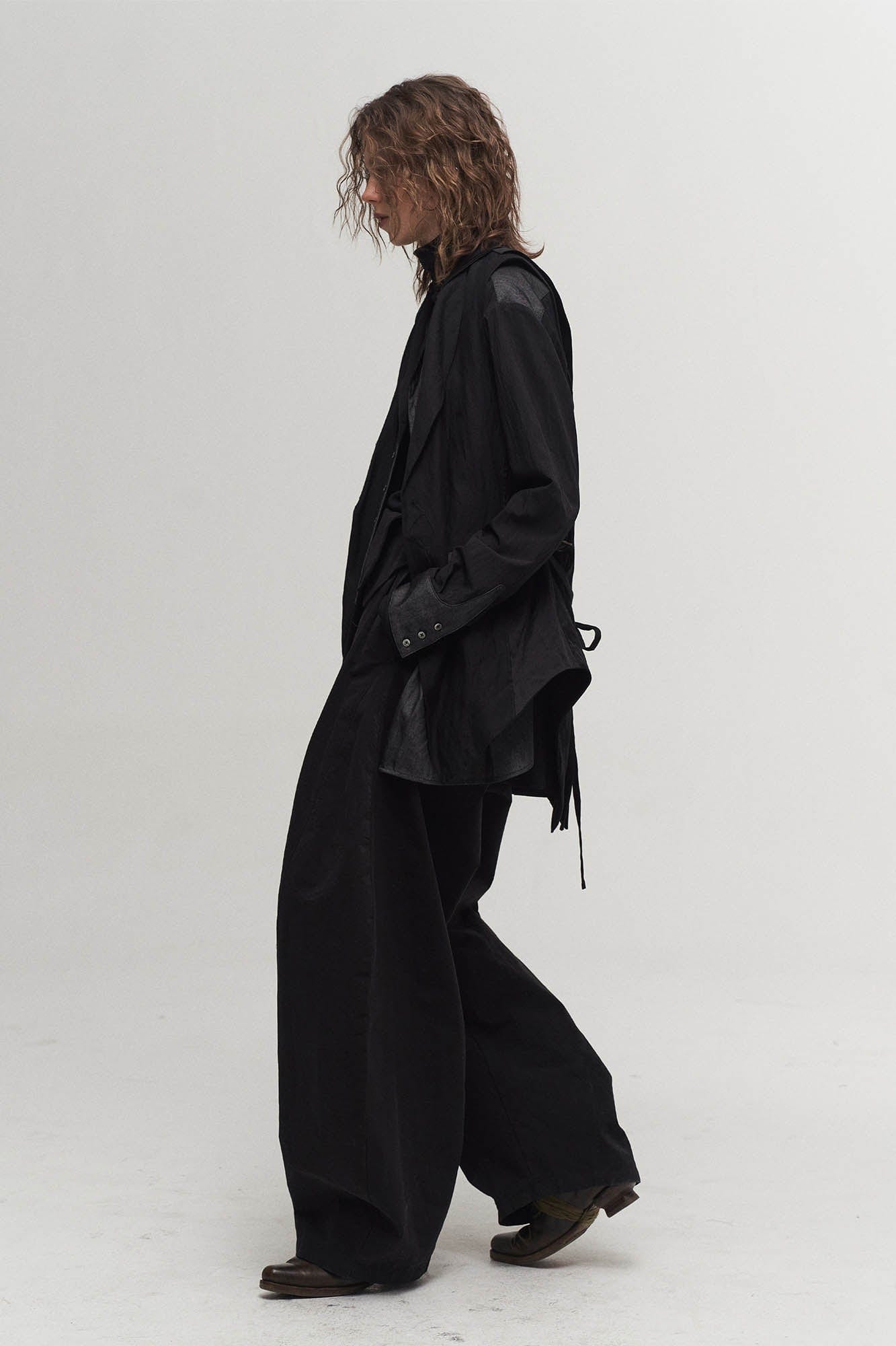 ILNya Nieternite Nifutur High-Waisted Pleated Wide-Leg Pants, premium urban and streetwear designers apparel on PROJECTISR.com, ILNya Nieternite Nifutur