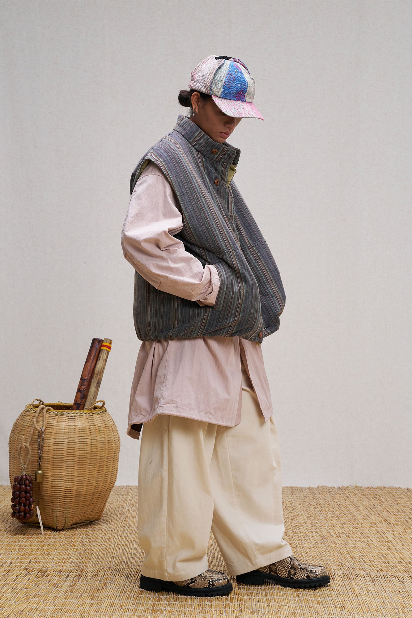 UNLIMITED MOTE Stripe Stand-Collar Padded Vest