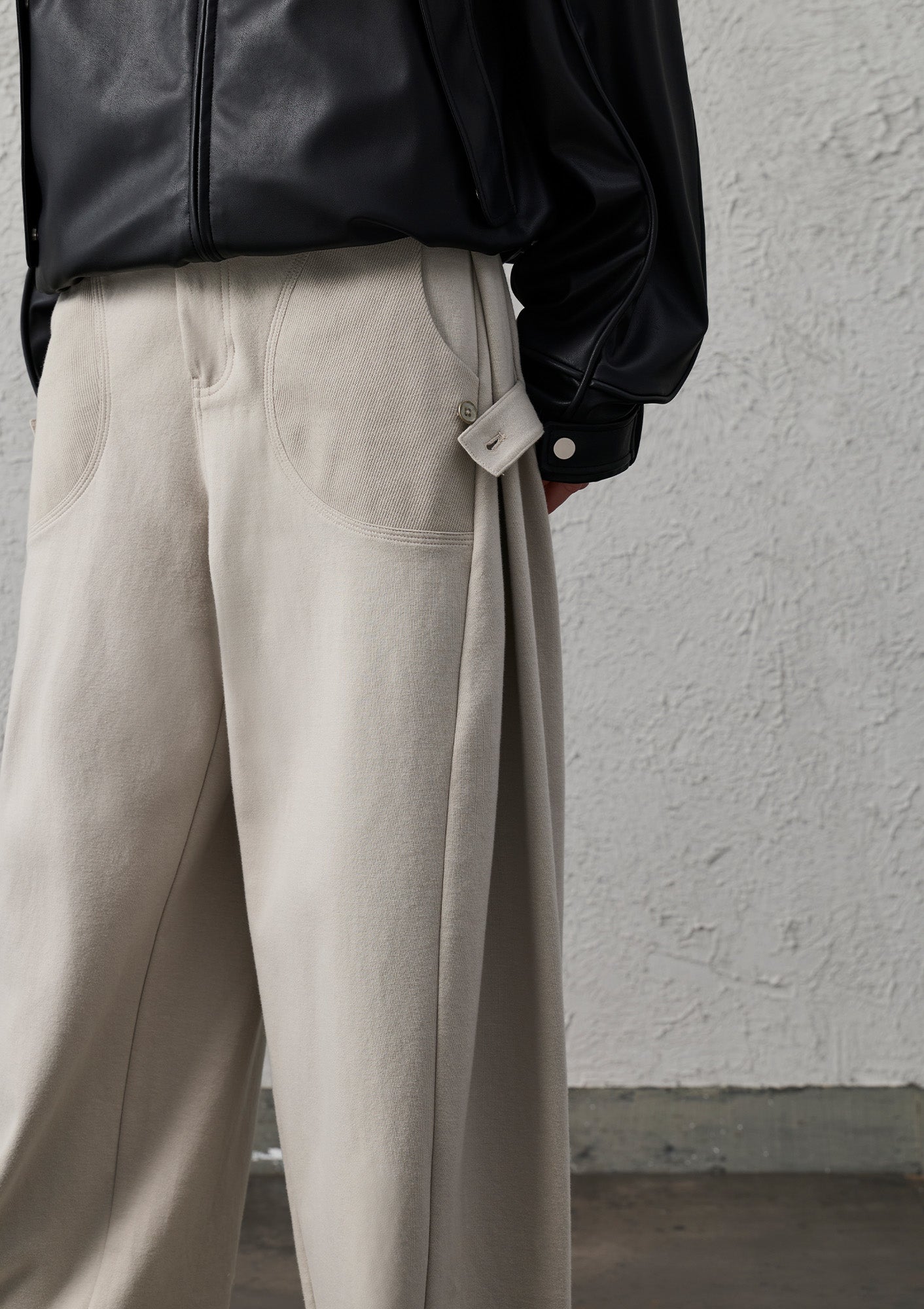 ORGANIC EMOTION Pleat Seam Curved Pants, premium urban and streetwear designers apparel on PROJECTISR.com, ORGANIC EMOTION