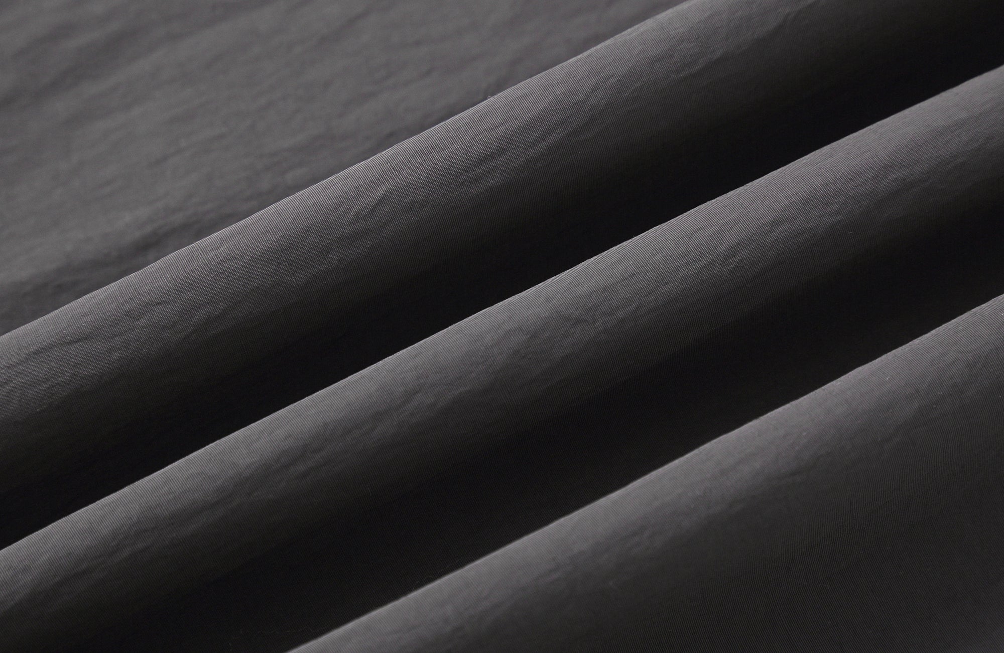 CLP Contrast Panel Pleated-Knee Drawstring-Hem Pants