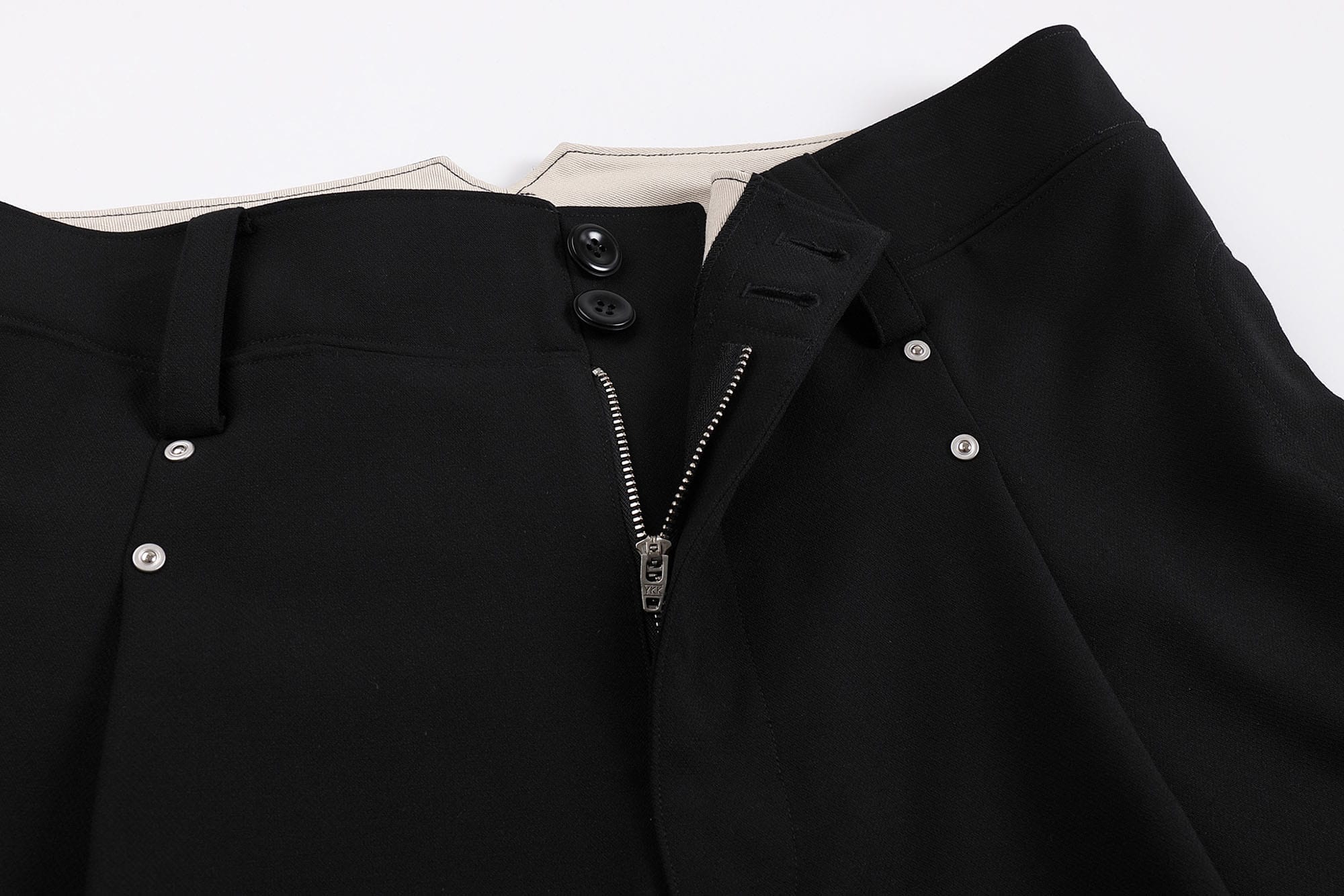 FACEONLAB Retro Pleated Raw-Edge Shorts, premium urban and streetwear designers apparel on PROJECTISR.com, FACEONLAB