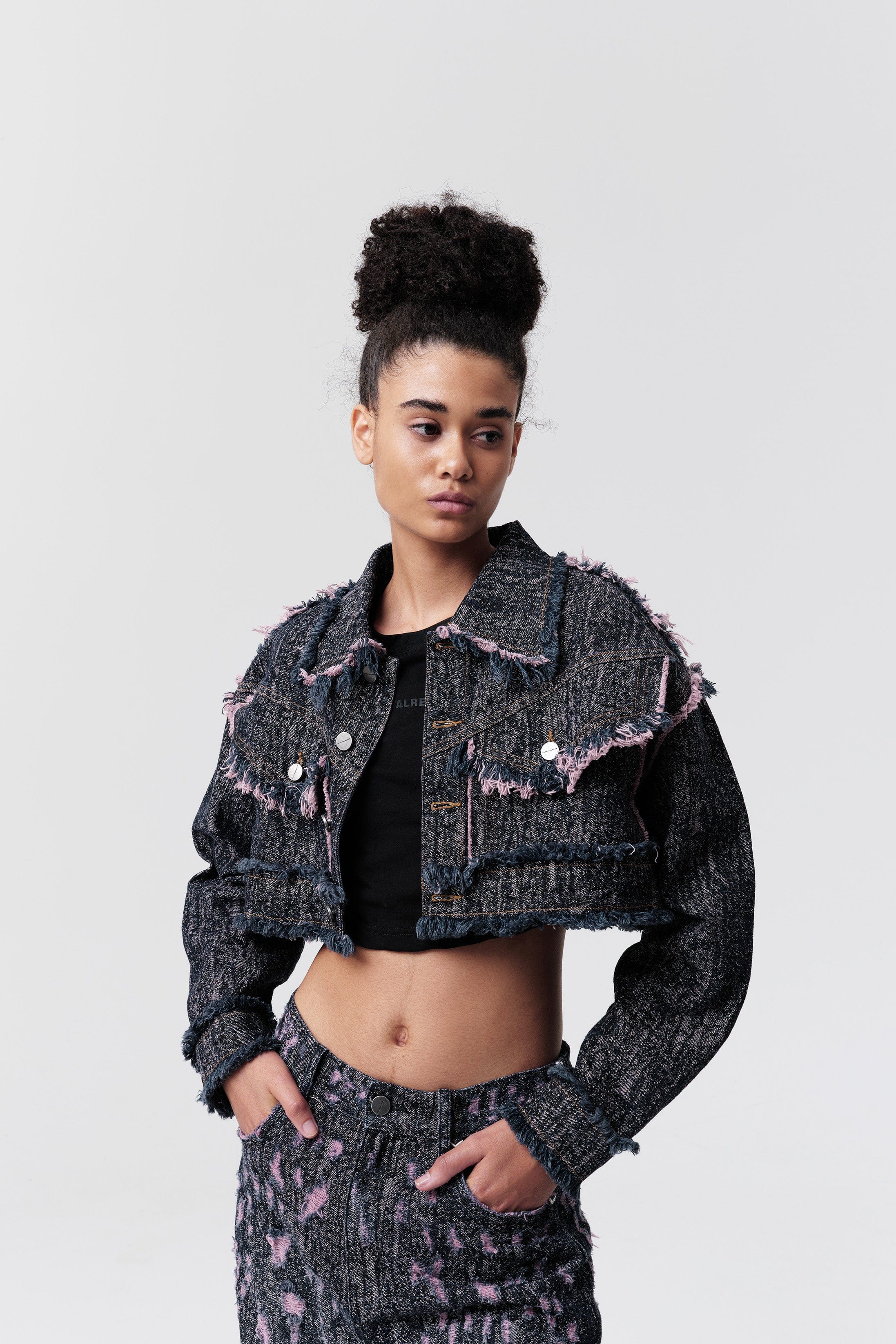 VANN VALRENCE Distressed Frayed Cropped Denim Jacket