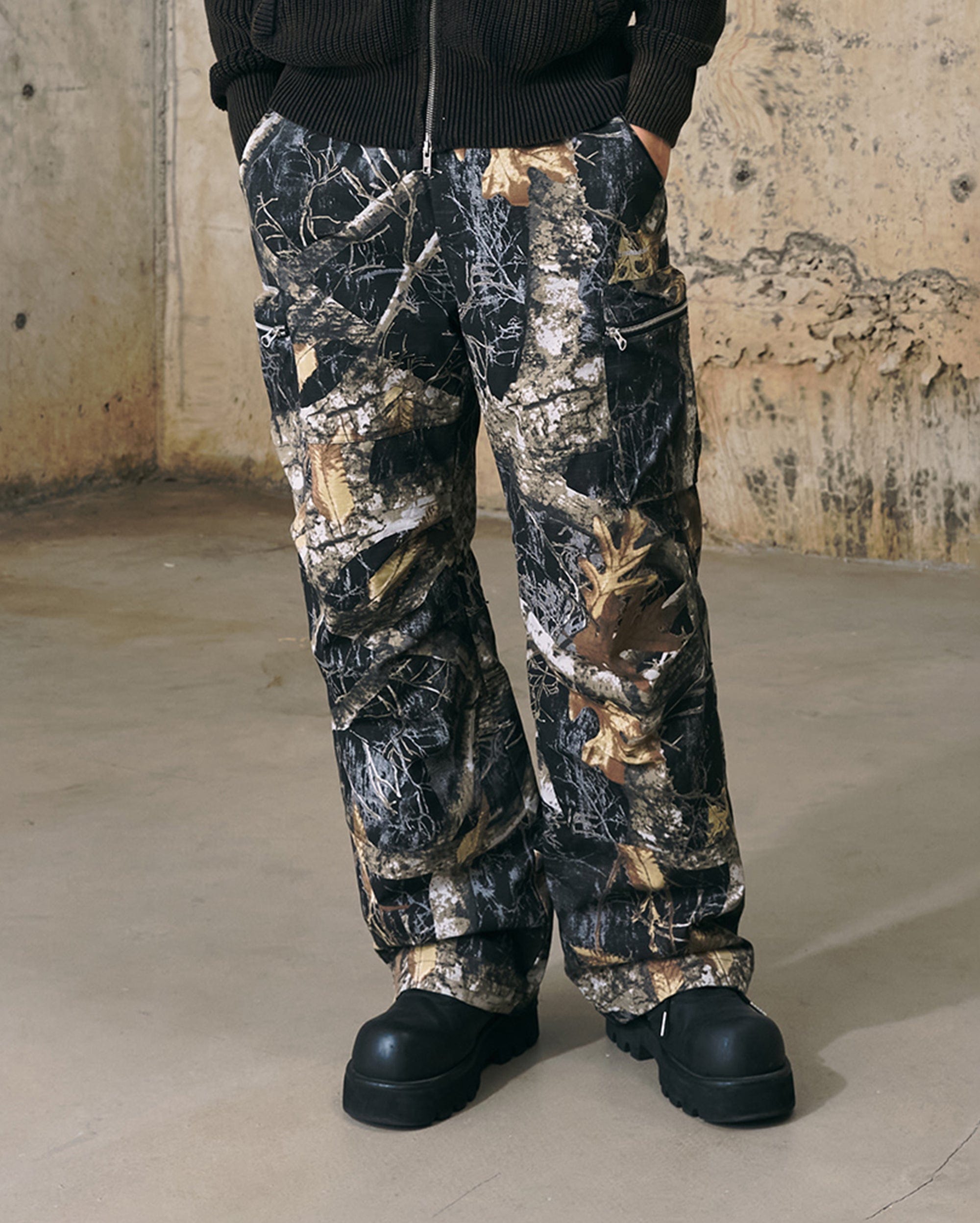 ENSHADOWER Black Camo Multi-pocket Down Pants, premium urban and streetwear designers apparel on PROJECTISR.com, ENSHADOWER