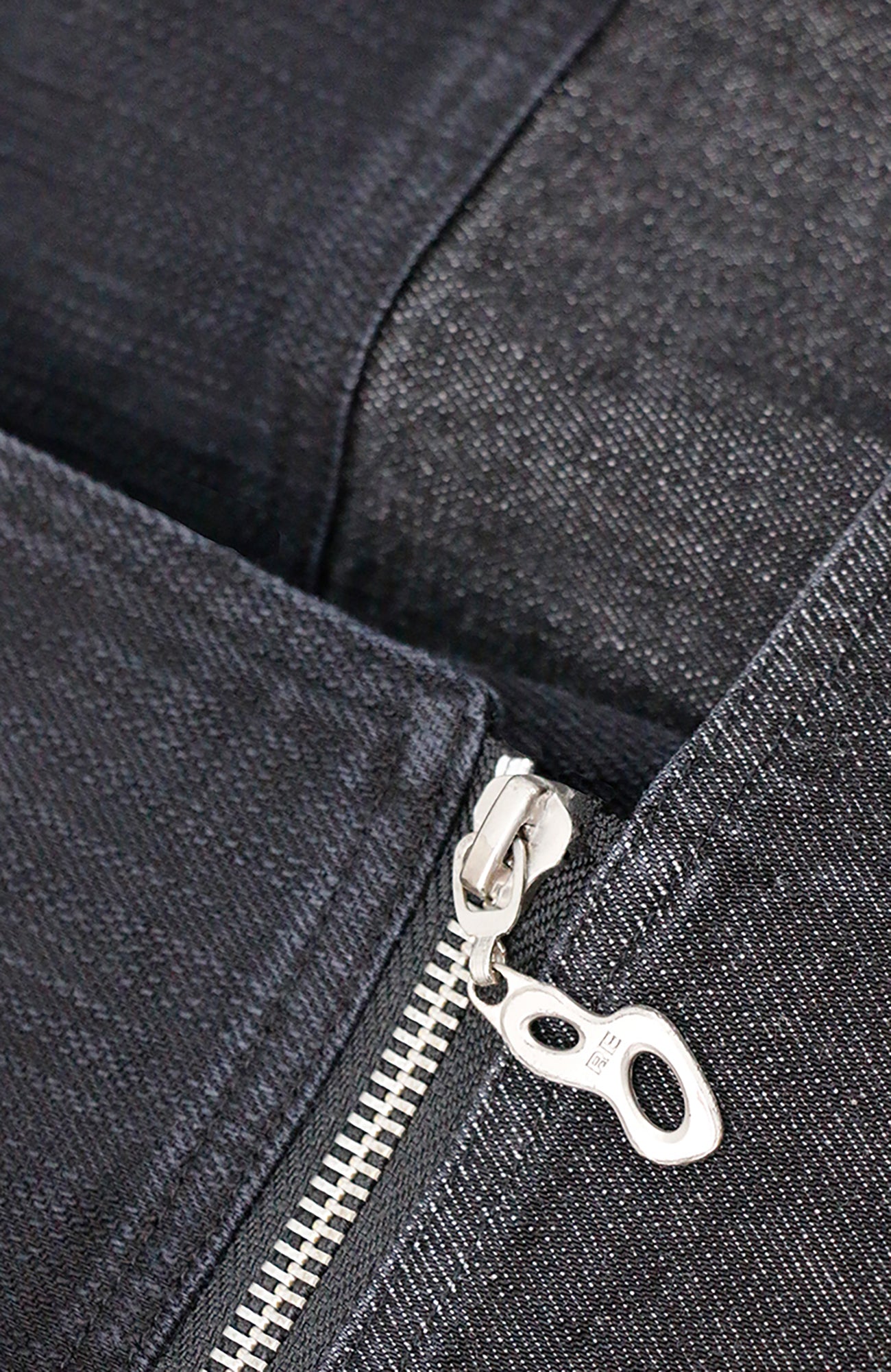 RELABEL Zippered Cargo Jeans