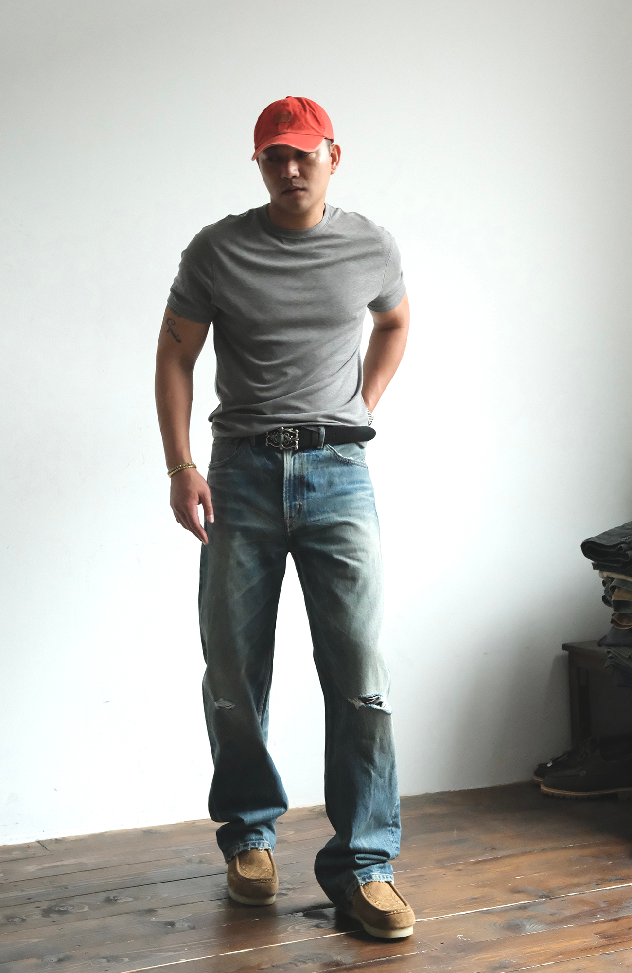 NEIGBORL Wash Distressed Loose-Fit Jeans Blue, premium urban and streetwear designers apparel on PROJECTISR.com, NEIGBORL