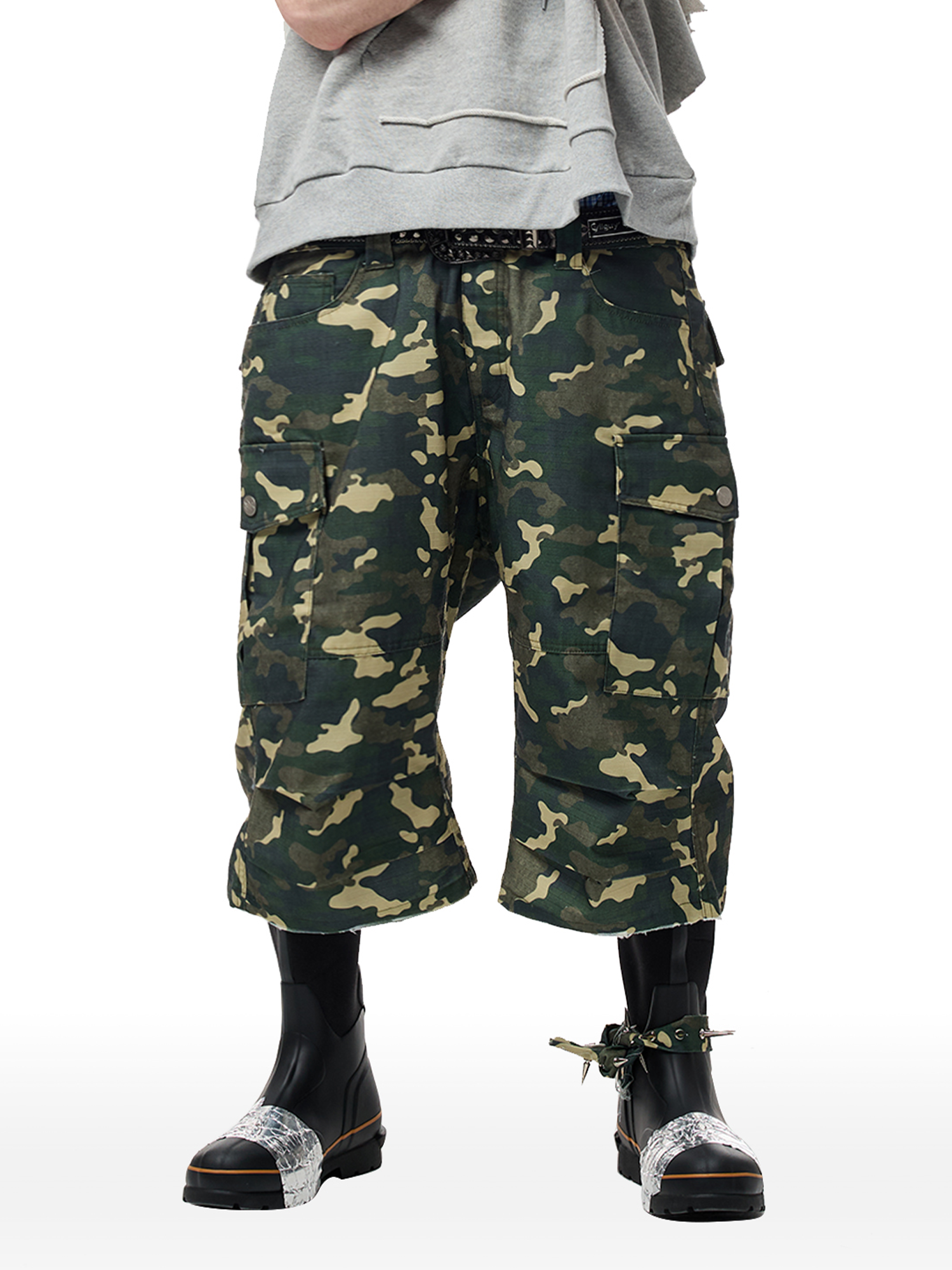 CYCYCY Camo Wide-Leg Cargo Shorts