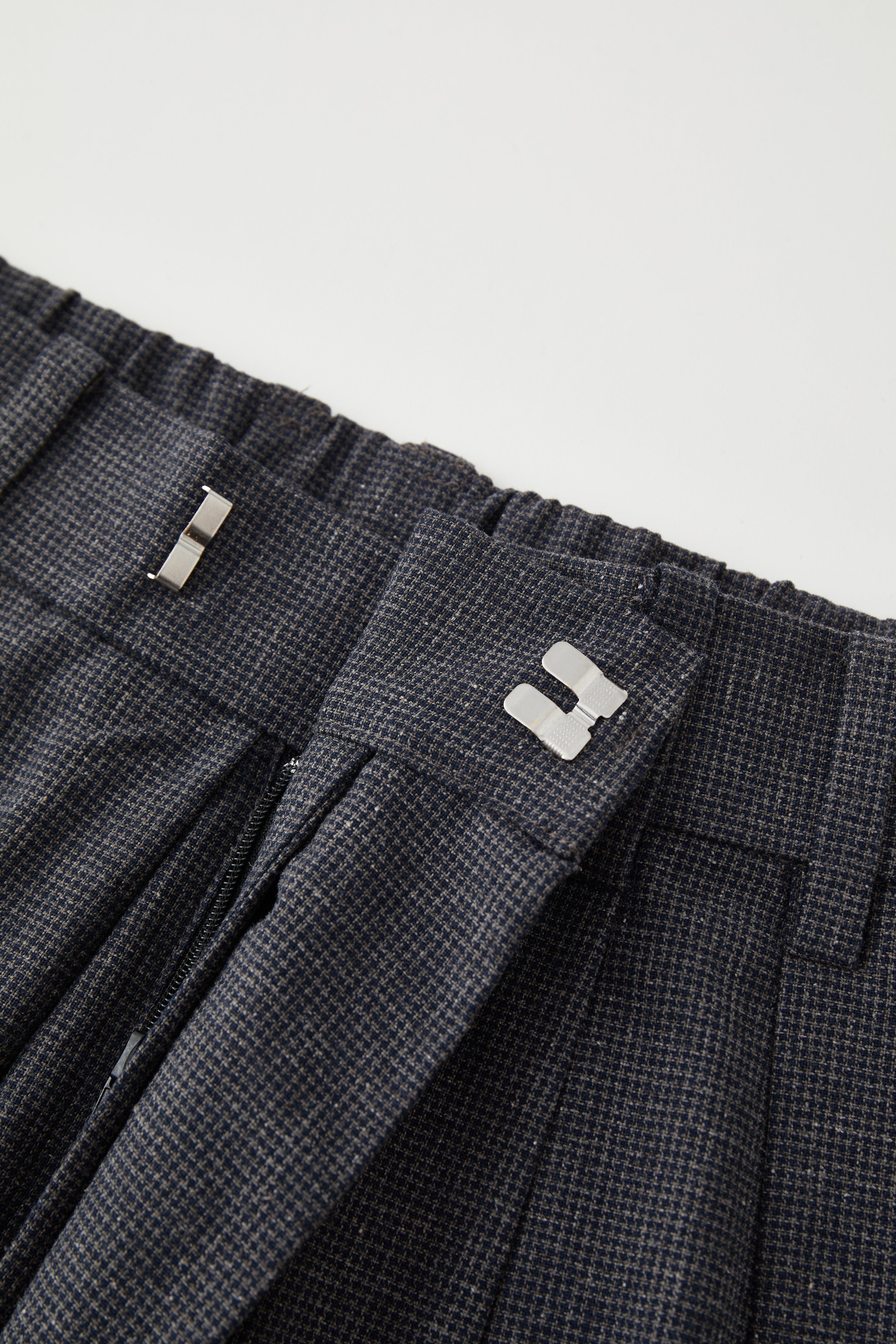 OPICLOTH Asymmetric Pleated Linen-Blend Micro Check Pants