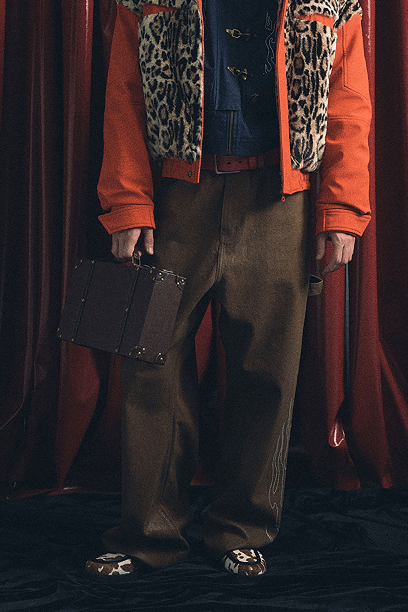 TRECLUB Waxed Flame Embroidery Jeans