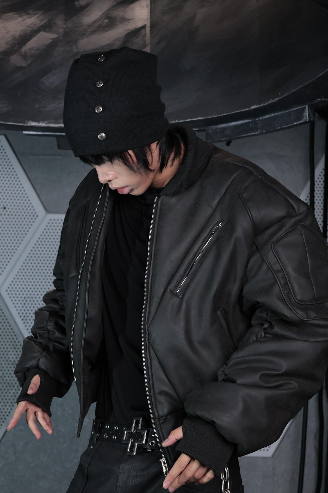 SSIN7 Cross Rivet Beanie