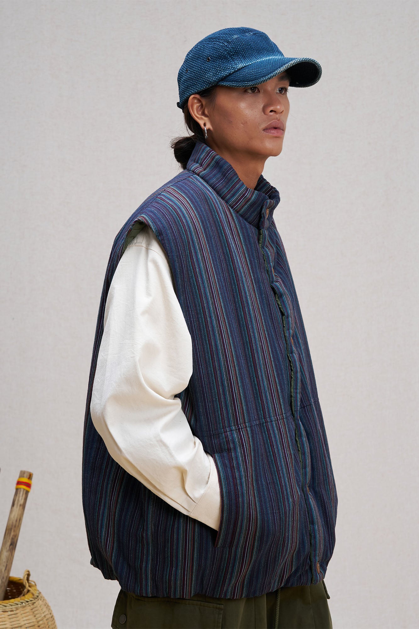 UNLIMITED MOTE Stripe Stand-Collar Padded Vest