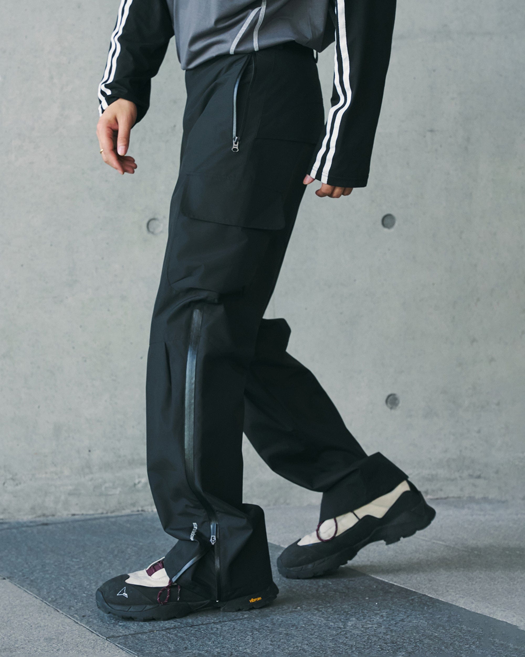 ENSHADOWER Waterproof Pleated Spliced Multi-pocket Pants, premium urban and streetwear designers apparel on PROJECTISR.com, ENSHADOWER