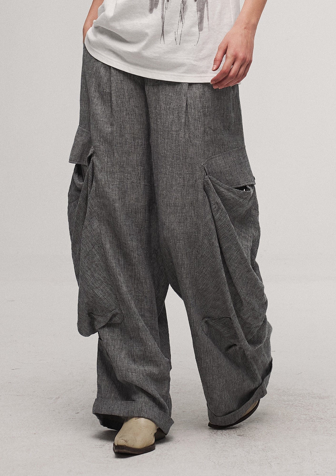 ILNya Nieternite Nifutur Big Pockets Cotton-Linen Wide-Leg Pants, premium urban and streetwear designers apparel on PROJECTISR.com, ILNya Nieternite Nifutur