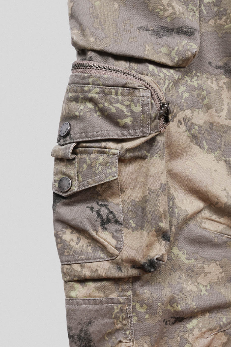 UNDERWATER Multi-Pocket Desert Cargo, premium urban and streetwear designers apparel on PROJECTISR.com, UNDERWATER