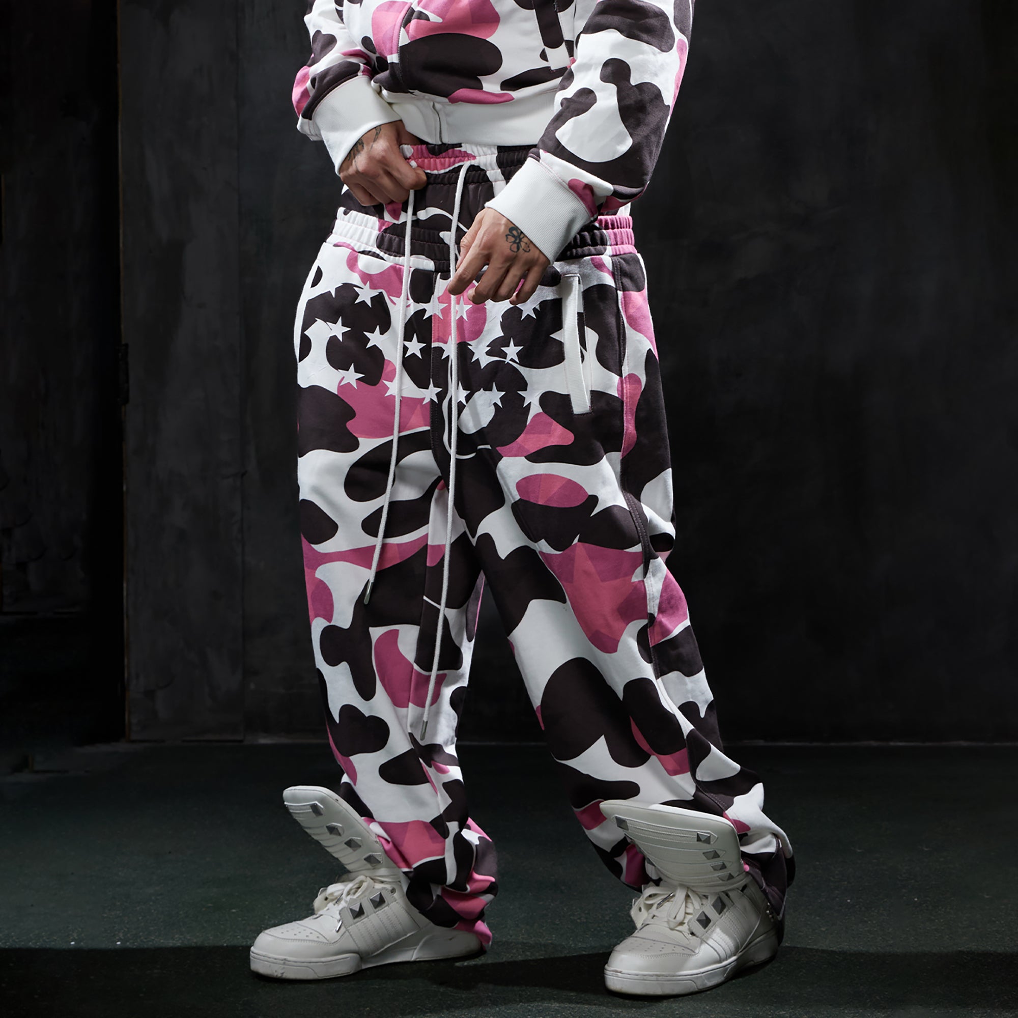 DND4DES Double-Waistband Camo Star Wide-Leg Sweatpants