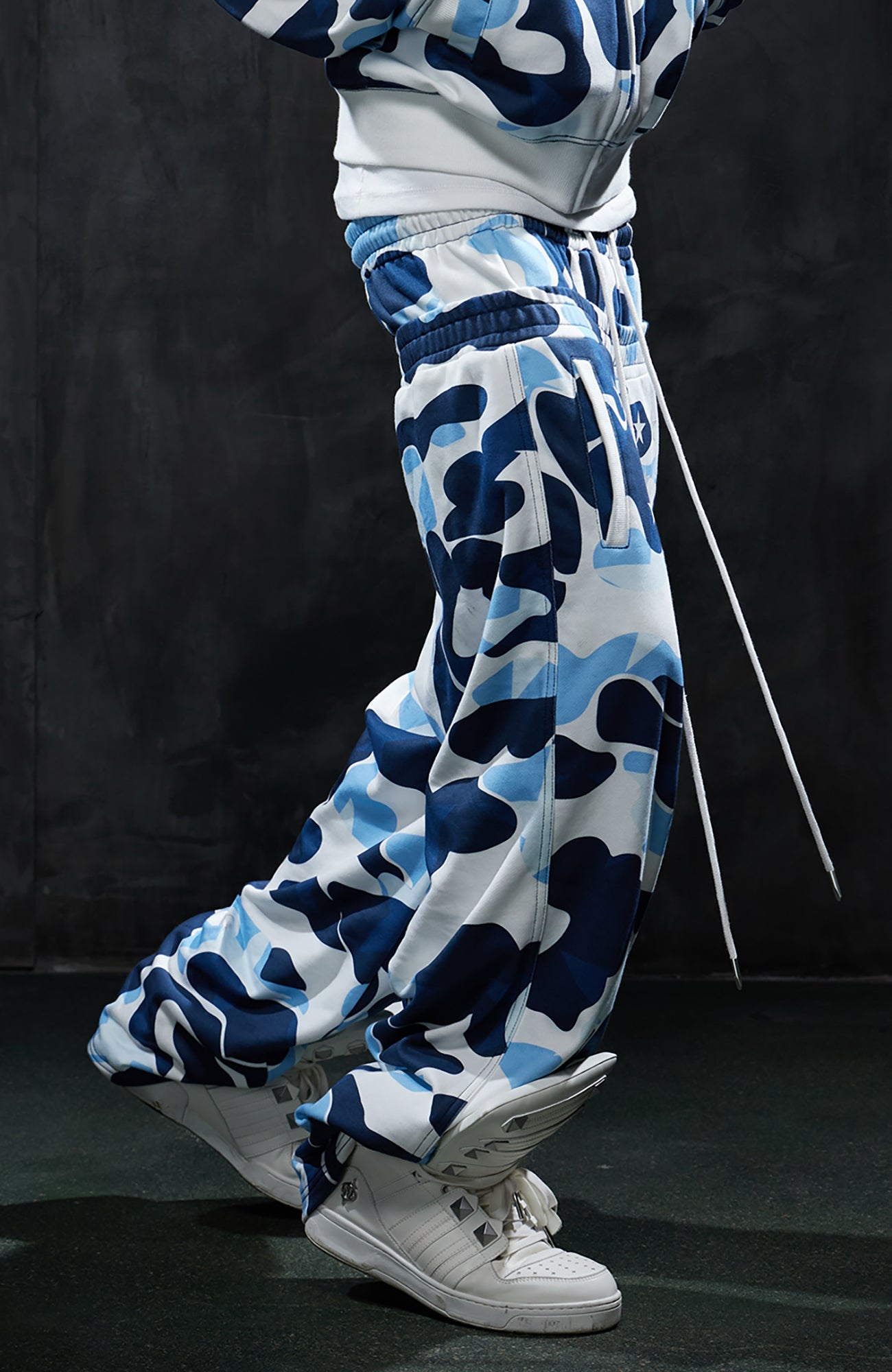 DND4DES Double-Waistband Camo Star Wide-Leg Sweatpants