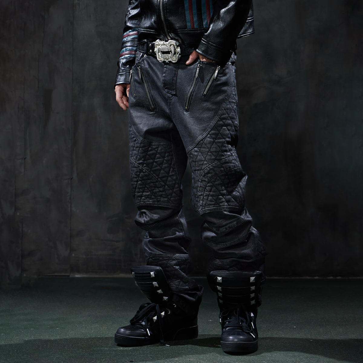 DND4DES Diamond Quilted Wax-Brushed Slim Straight Jeans