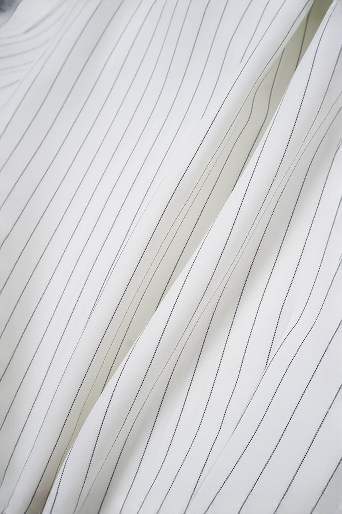 UNLIMITED MOTE Striped Drawstring Balloon Wide-Leg Cargo Pants — detail · White