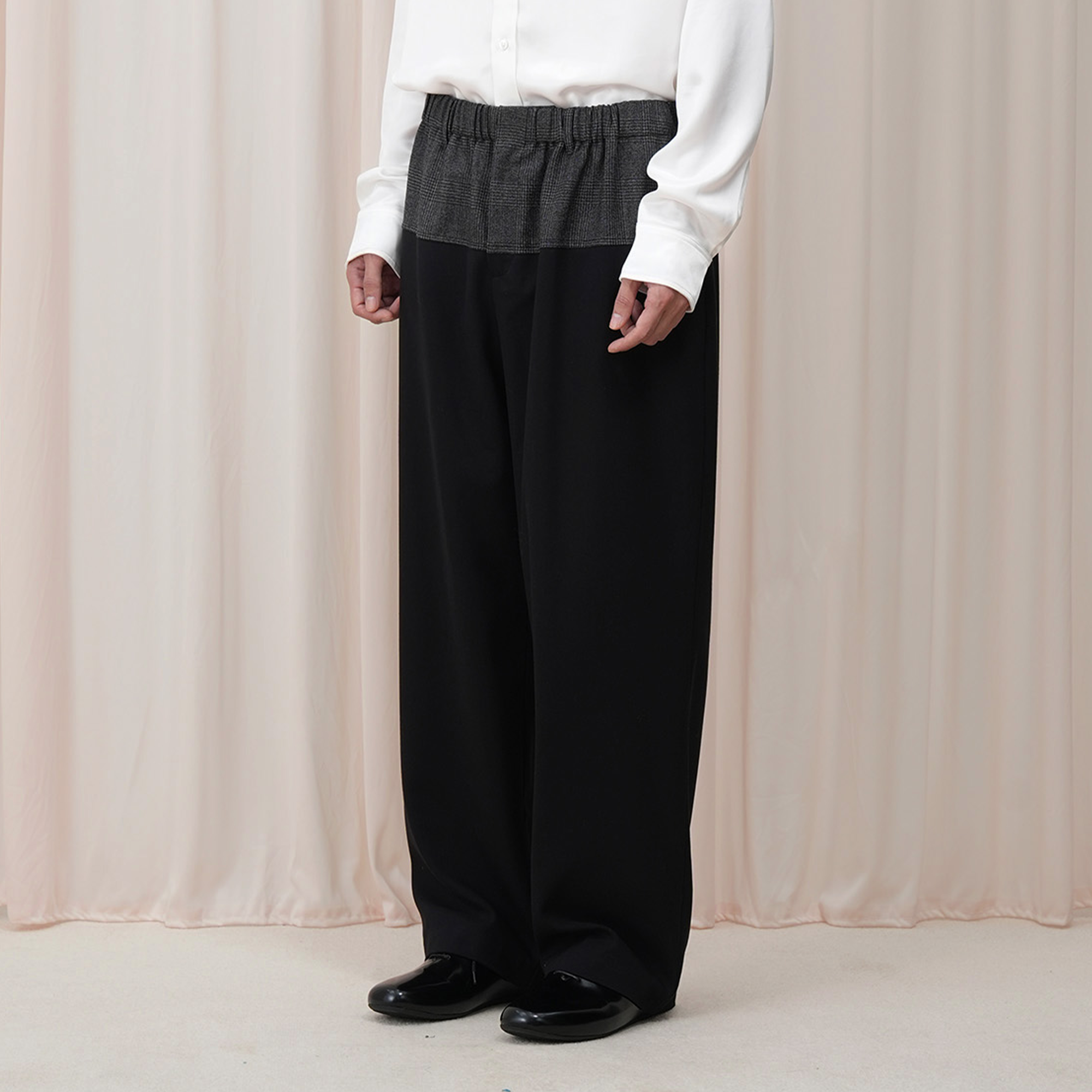 OUYANG WENJUN Contrast Spliced Elastic-Waist Trousers, premium urban and streetwear designers apparel on PROJECTISR.com, OUYANG WENJUN