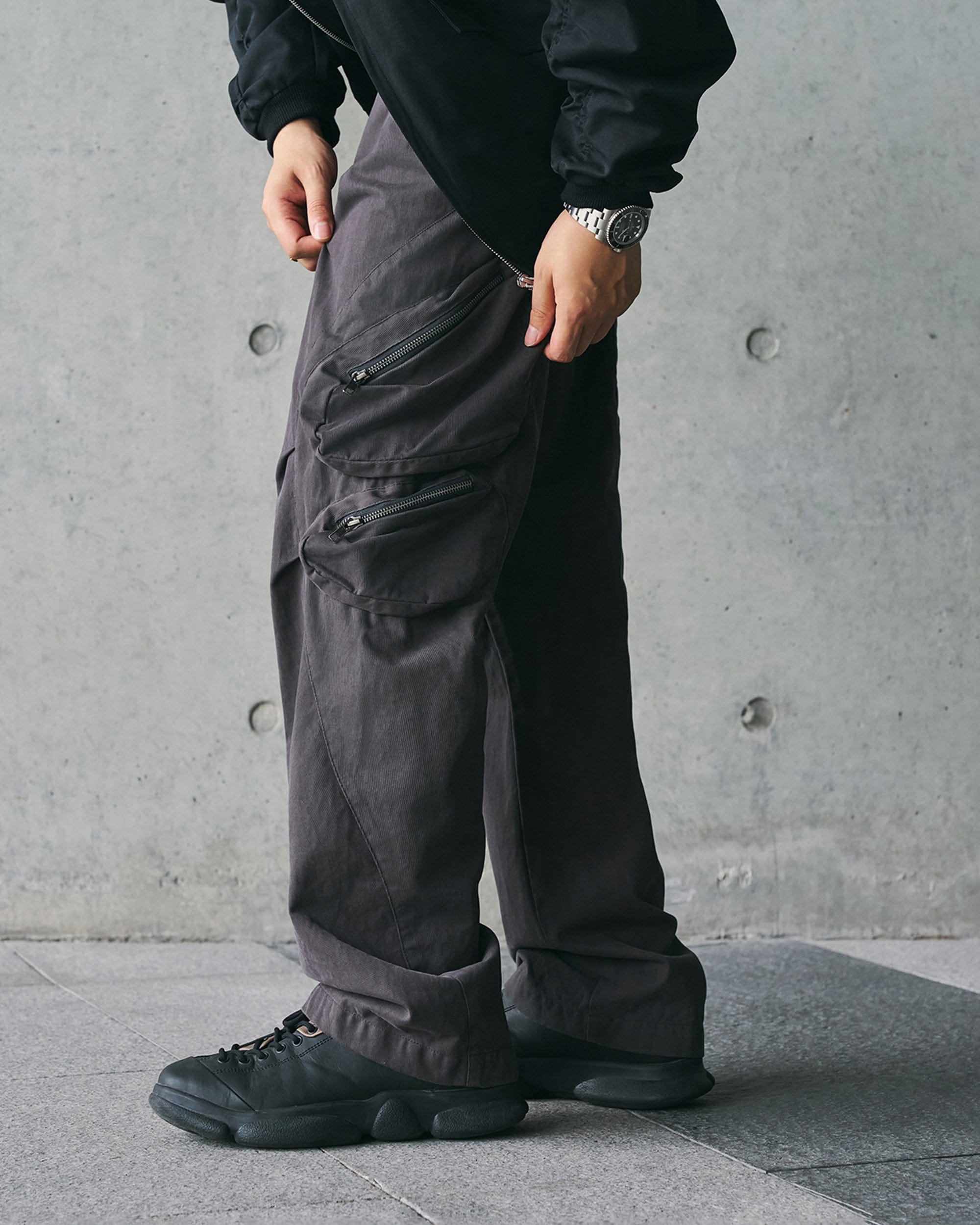 ENSHADOWER Modern Pleated Zipper Tactical Cargo, premium urban and streetwear designers apparel on PROJECTISR.com, ENSHADOWER