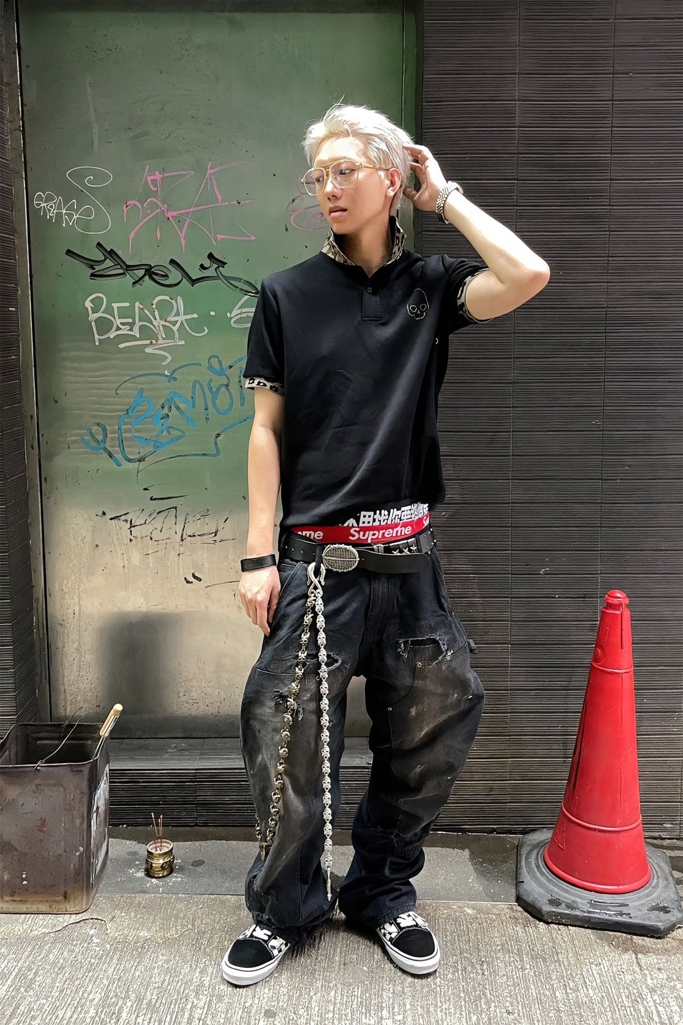 TECNINEGROUP Star Rivet Aged Leather Belt
