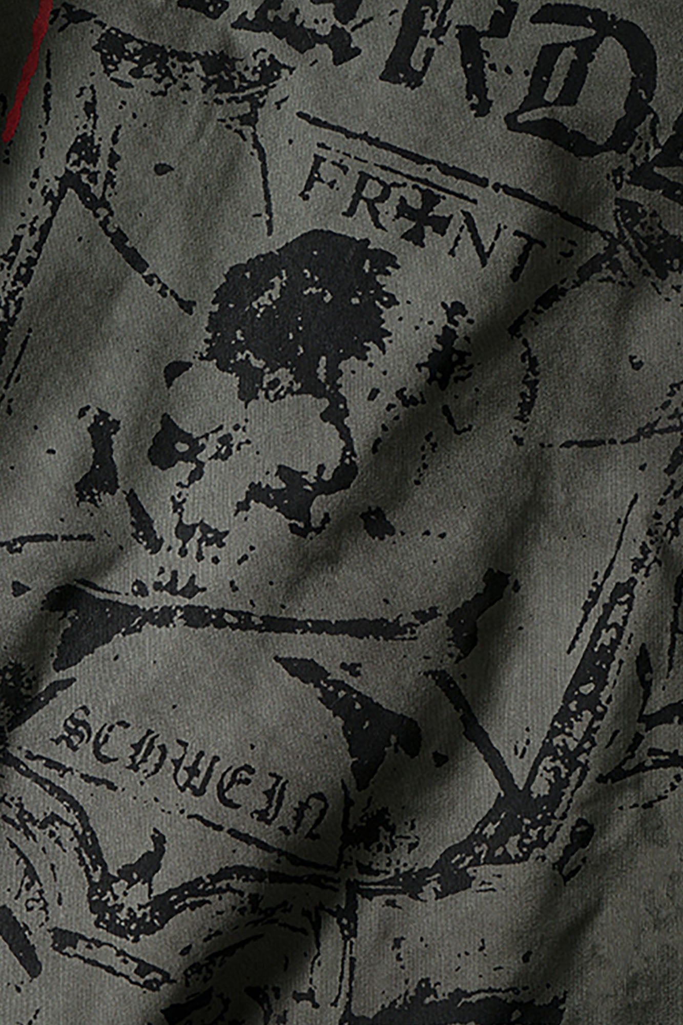 LUUUCAM Distressed Skull Graphic Cropped Puffer Jacket