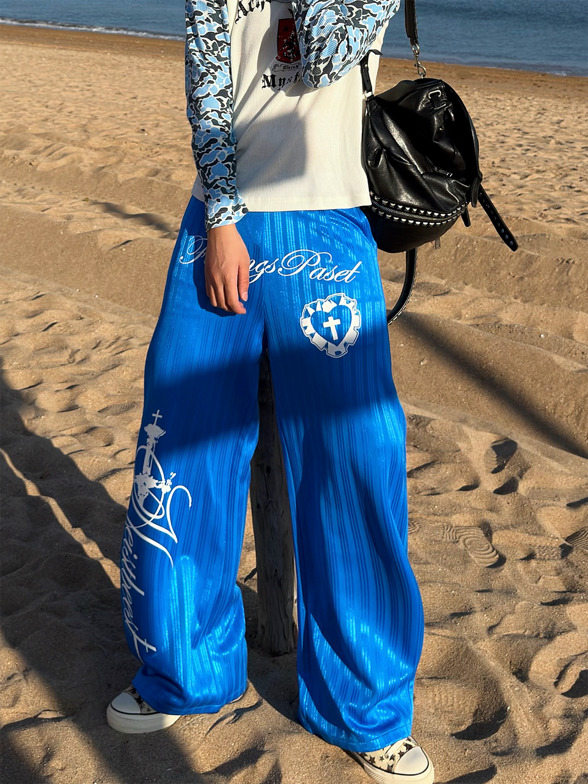 PASET Cross Heart Graphic Striped Sweatpants