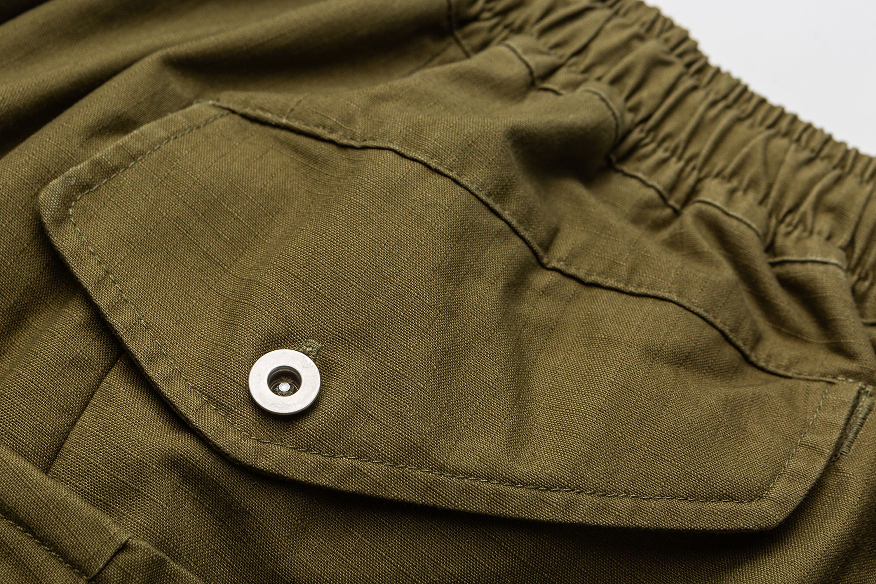 ME DA IGUAL Multi-Pocket Raw Hem Utility Balloon Shorts, premium urban and streetwear designers apparel on PROJECTISR.com, ME DA IGUAL