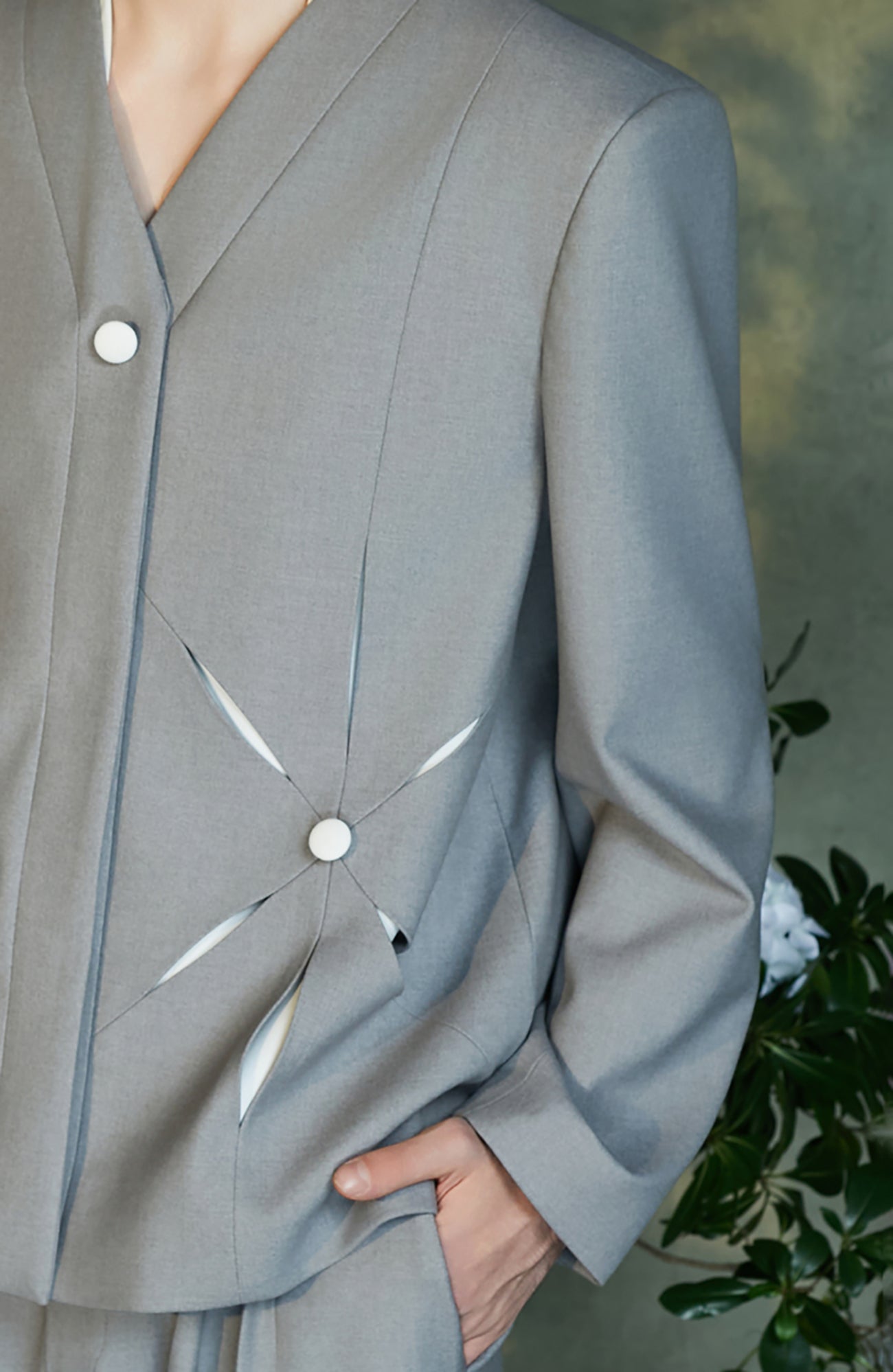 JIECHI Essential V-Neck Cut-Out Blazer