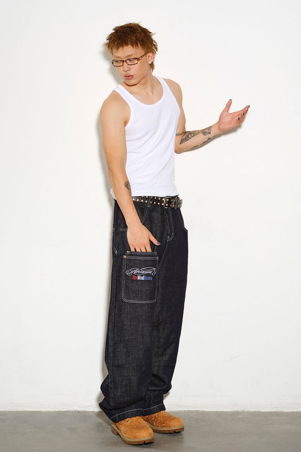 NOVACAM Retro Embroidered Logo Curved Raw Selvedge Jeans