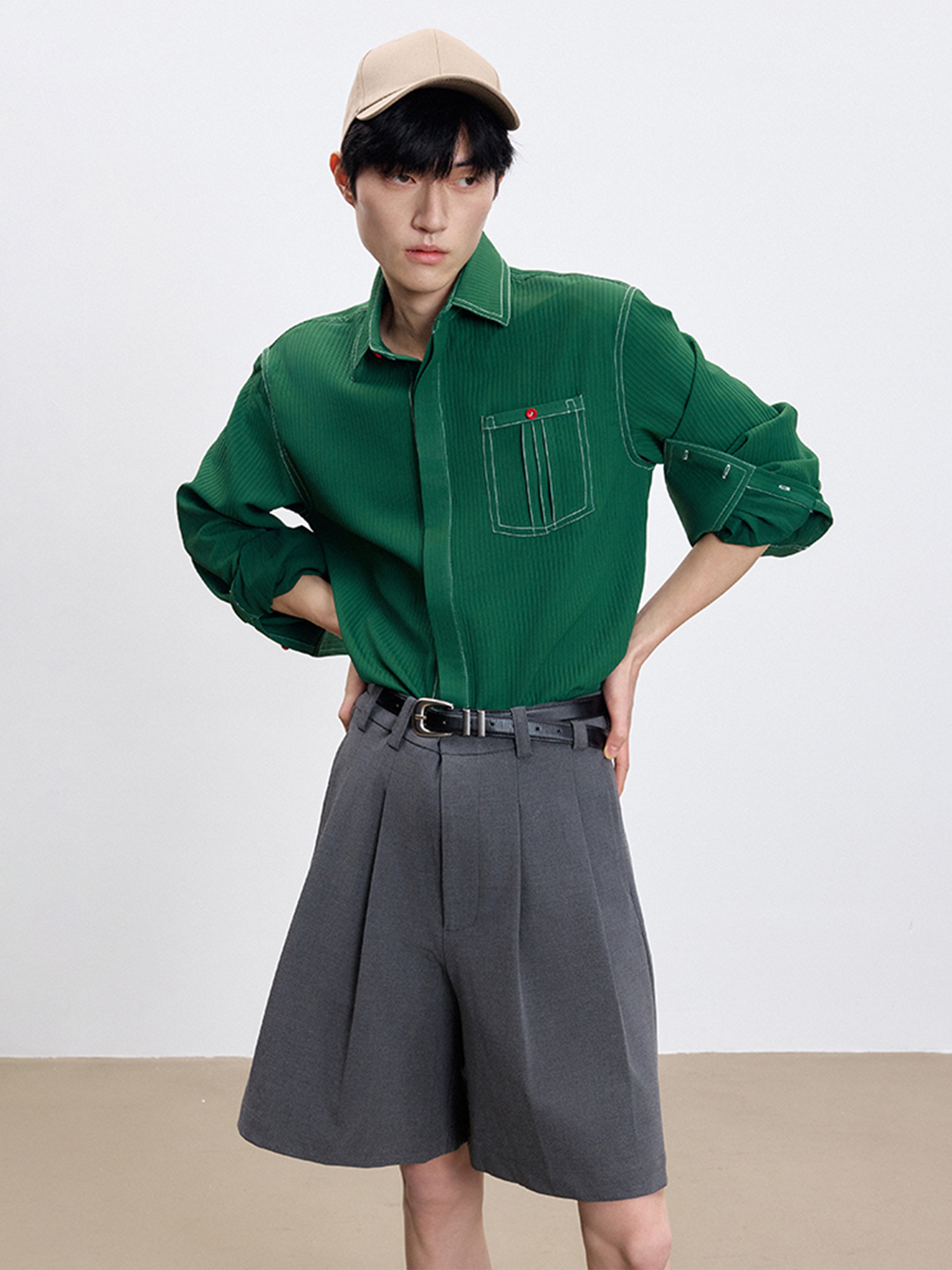 TUIMU Pleated Wide-Leg Shorts