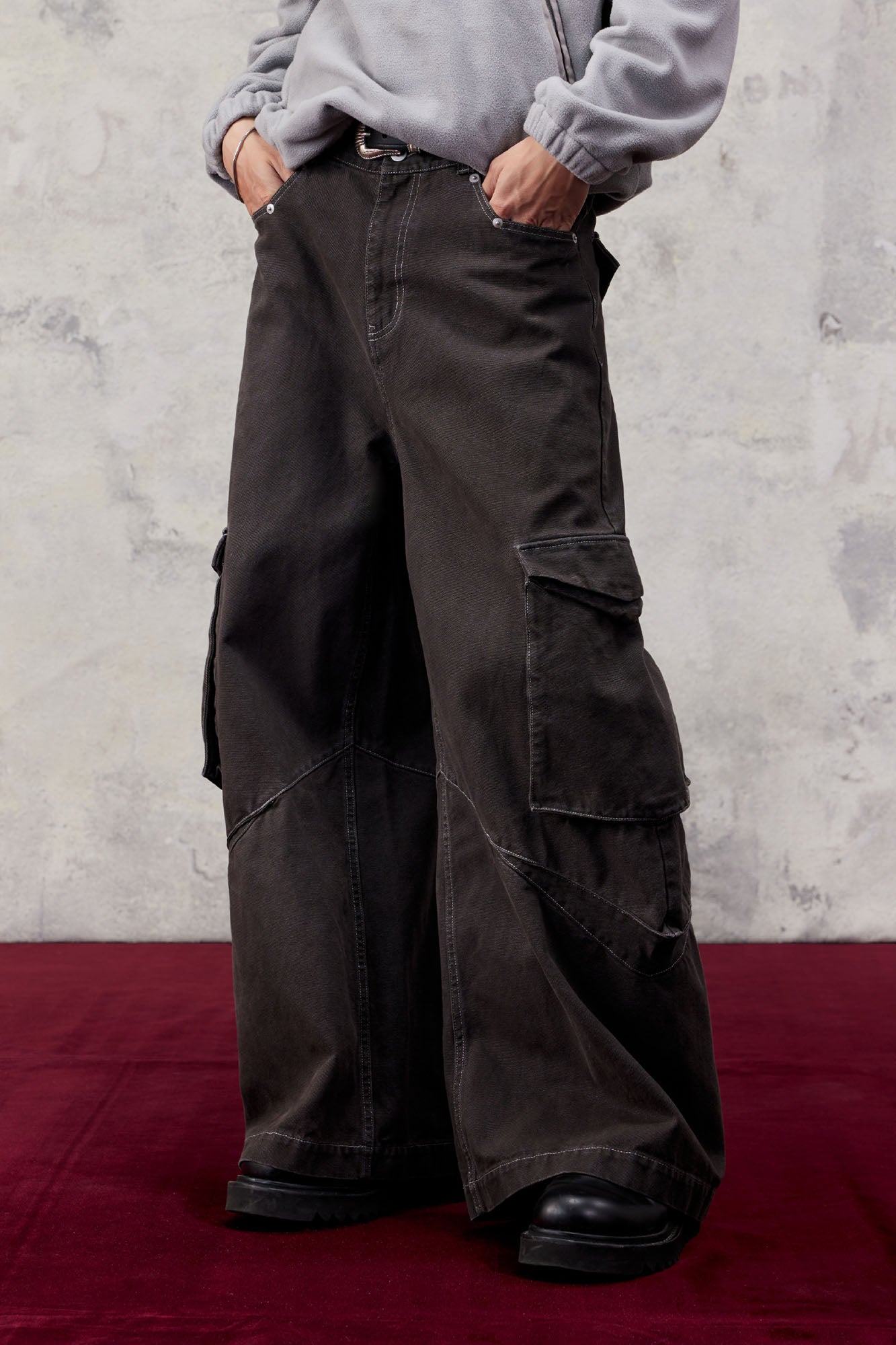 ALVNG AR ANTS Washed Big Pockets Wide-Leg Cargo Pants