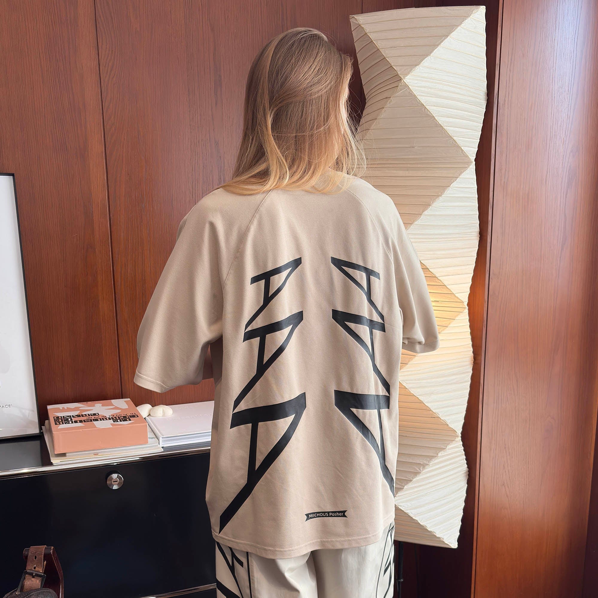 MIICHOUS Geometric Arrow Graphic Raglan T-Shirt