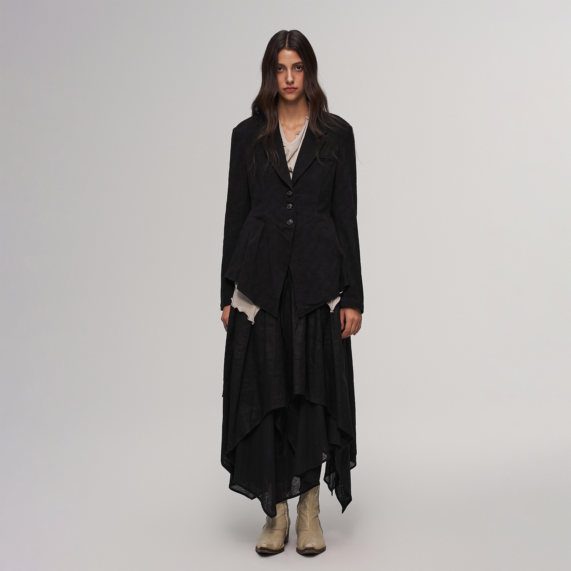ILNya Nieternite Nifutur Asymmetric Hem Linen-Blend Blazer, premium urban and streetwear designers apparel on PROJECTISR.com, ILNya Nieternite Nifutur