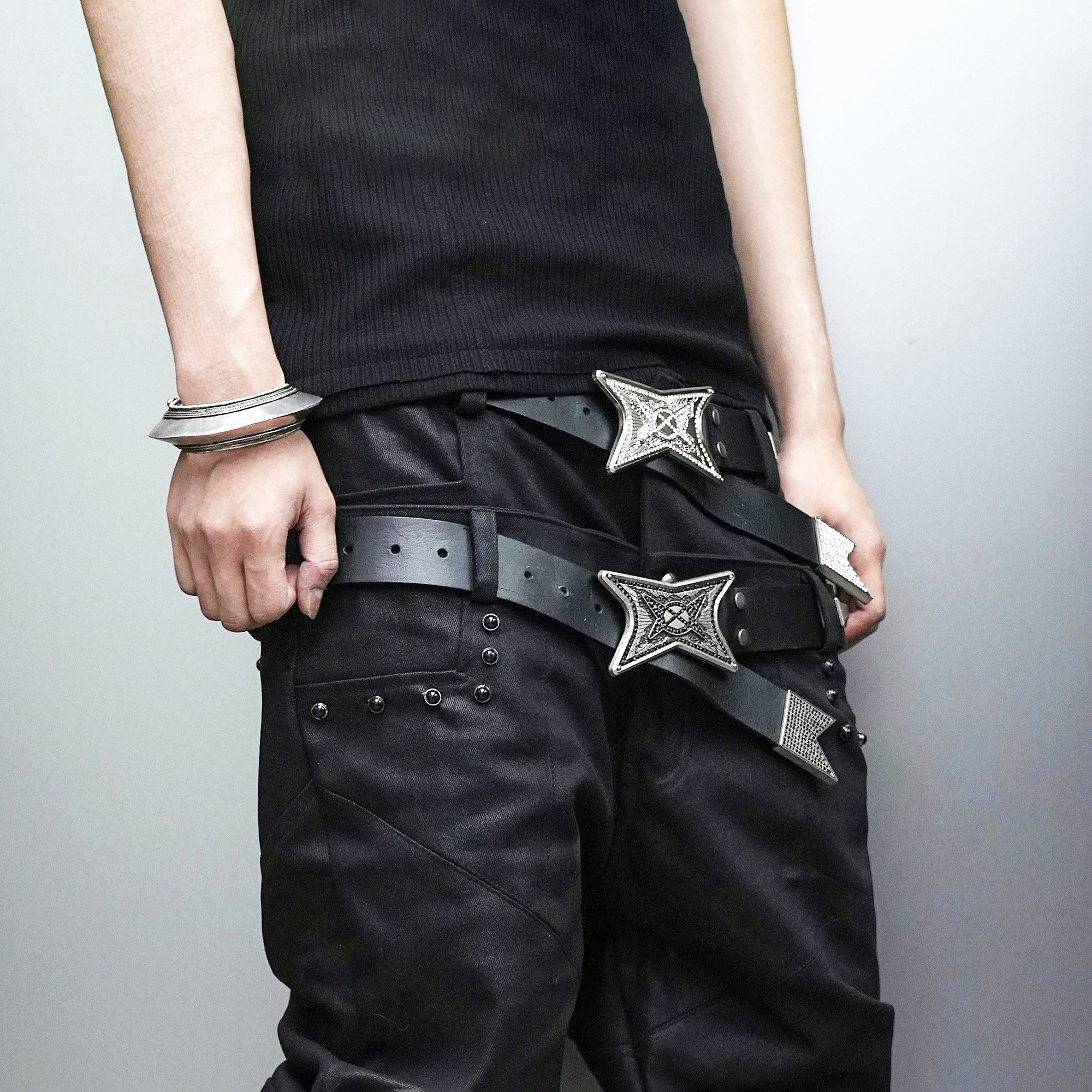 SSIN7 Star Buckle Studded Leather Belt