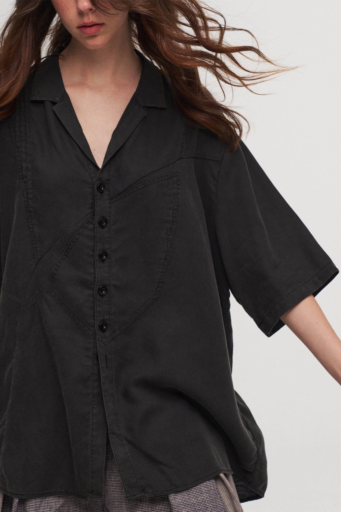 ILNya Nieternite Nifutur Washed Deconstructed Paneled Pleated Shirt