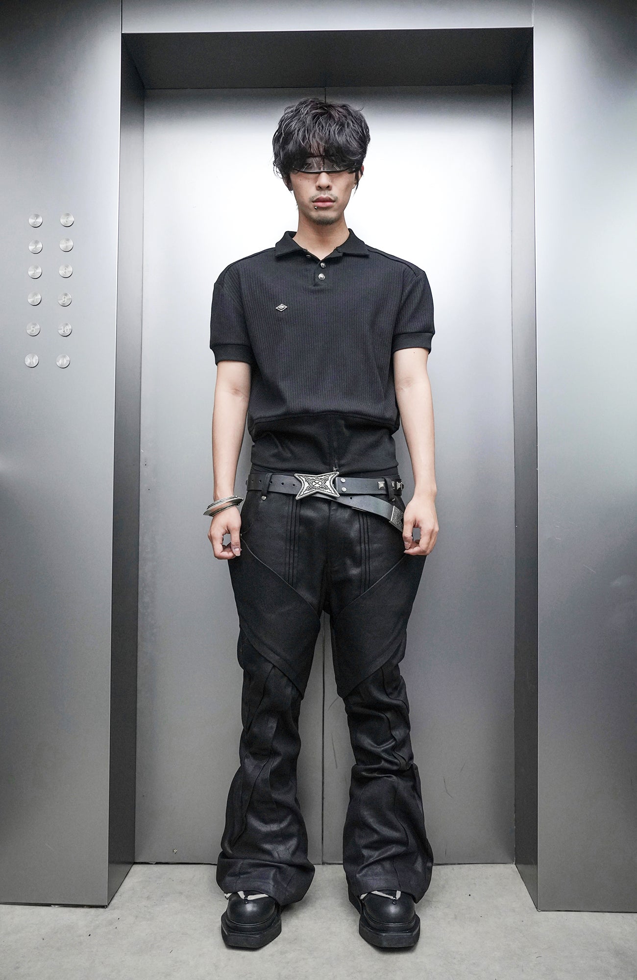 SSIN7 Wing Pocket Waxed Flared Jeans