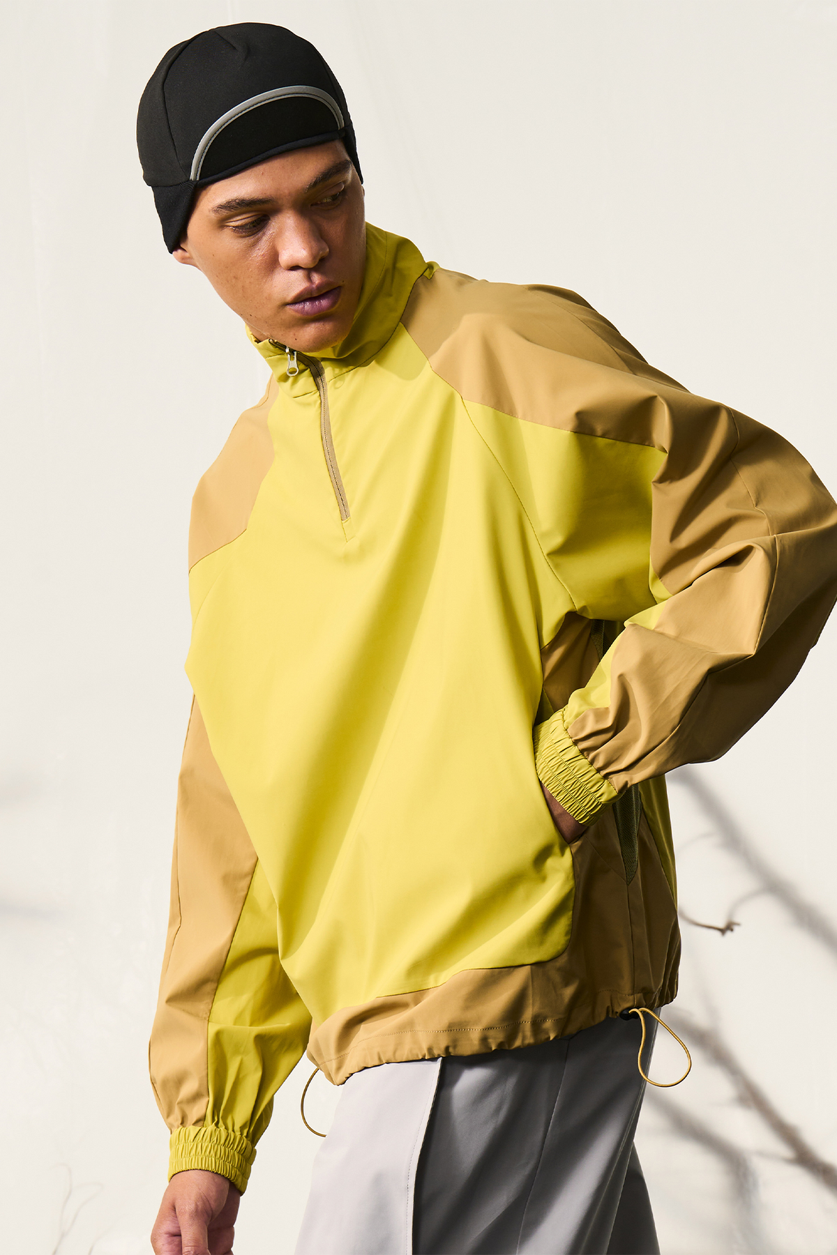 HALCYON Half-Zip Splash-Proof Windbreaker Pullover
