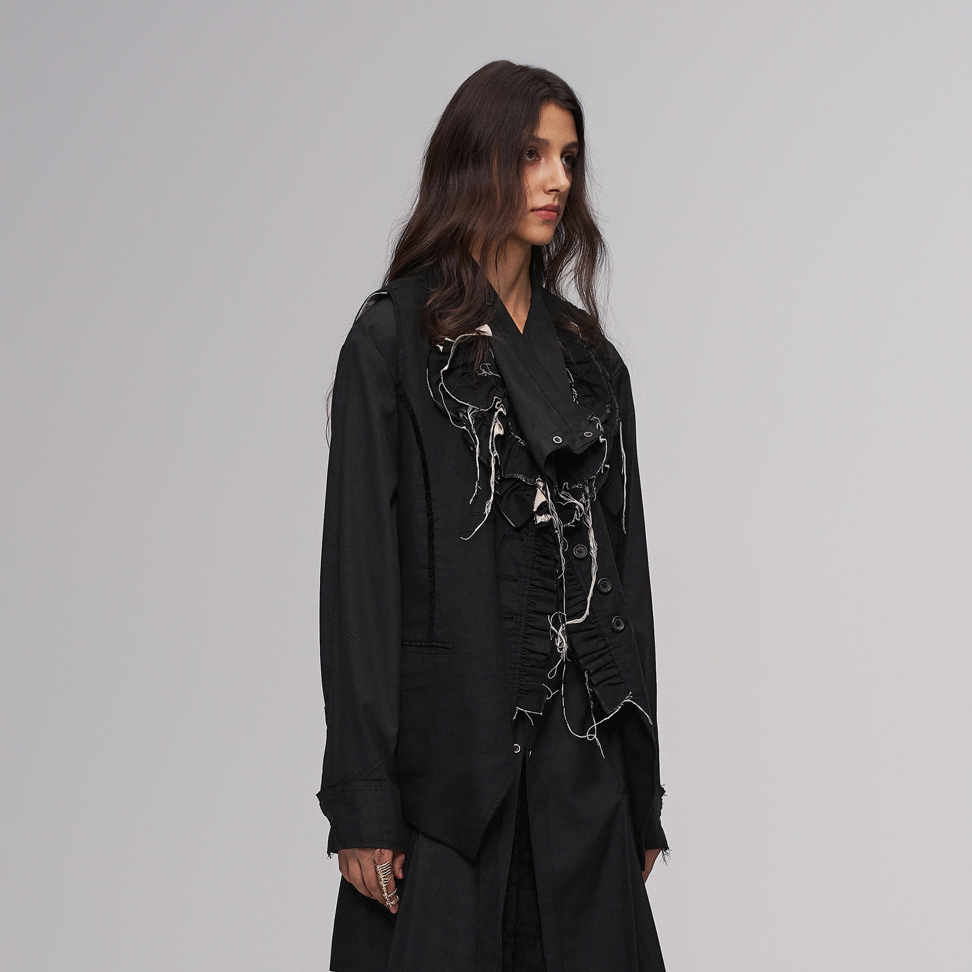 ILNya Nieternite Nifutur Distressed Frayed Petal-Collar Vest