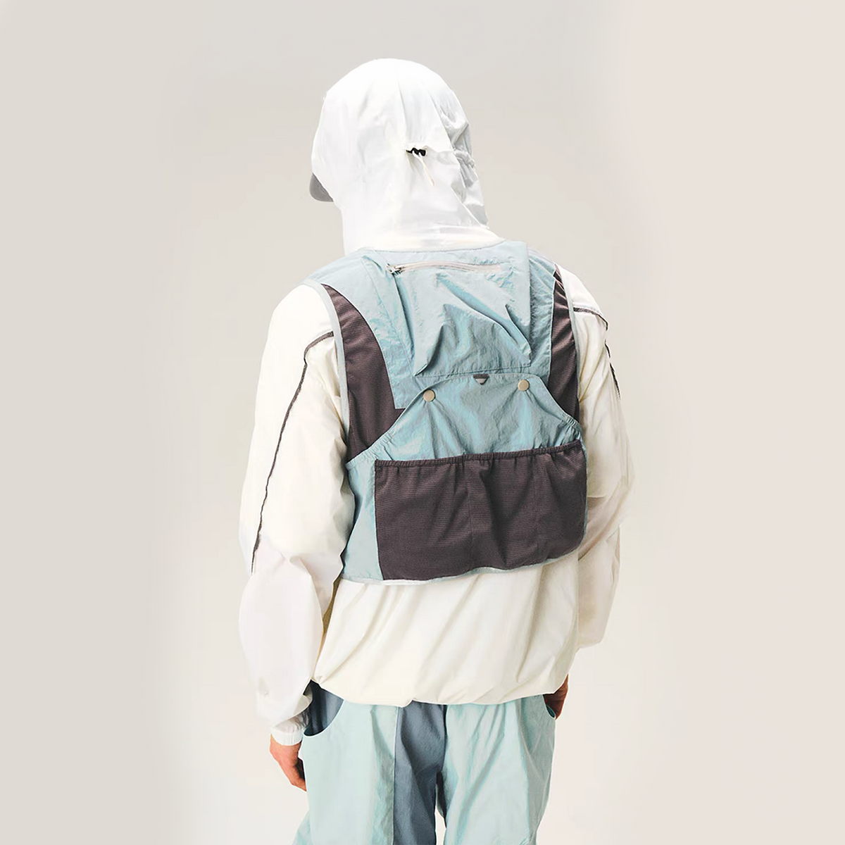 HALCYON Splash-Proof Multi-Pocket Vest