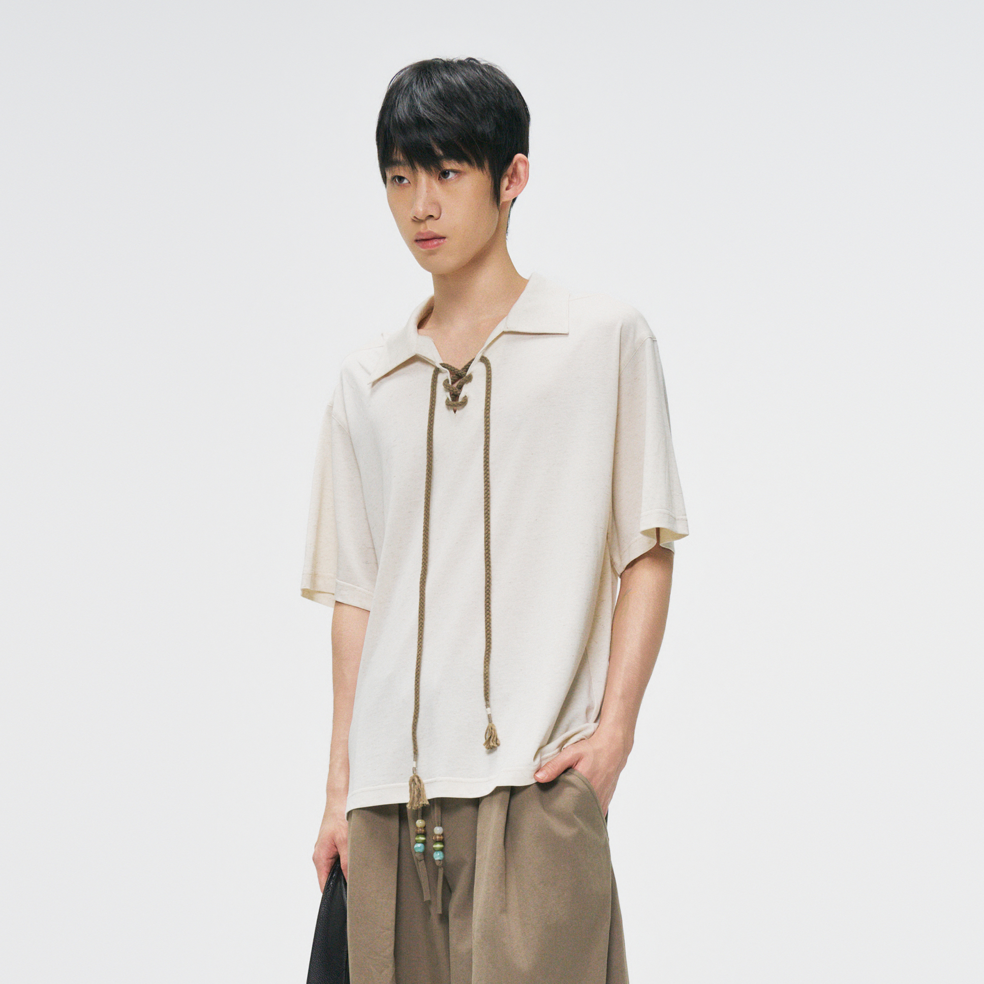 GONGHE REPUB Minimal Linen Lace-Up Tee