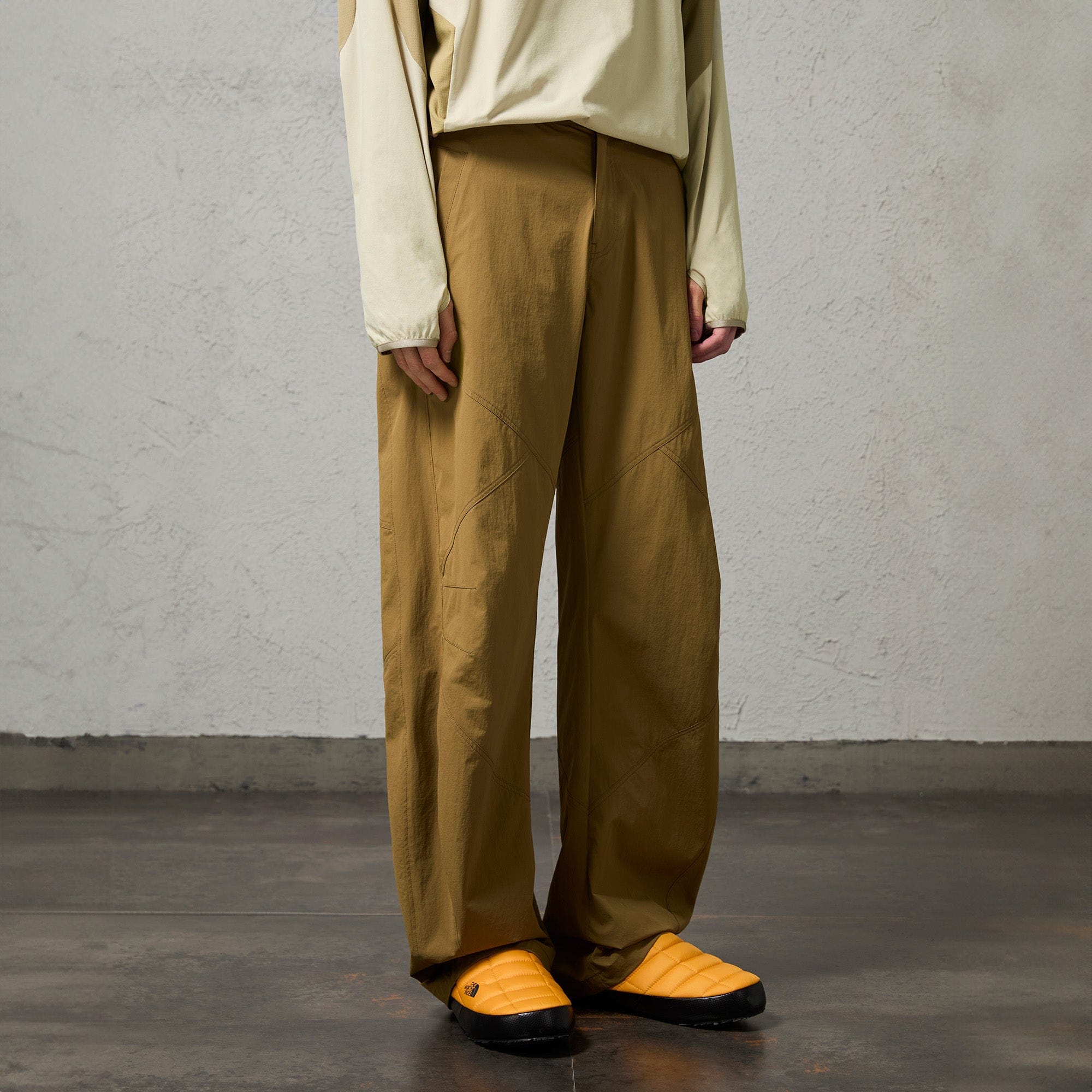 ORGANIC EMOTION Retro Spliced Curved Pants