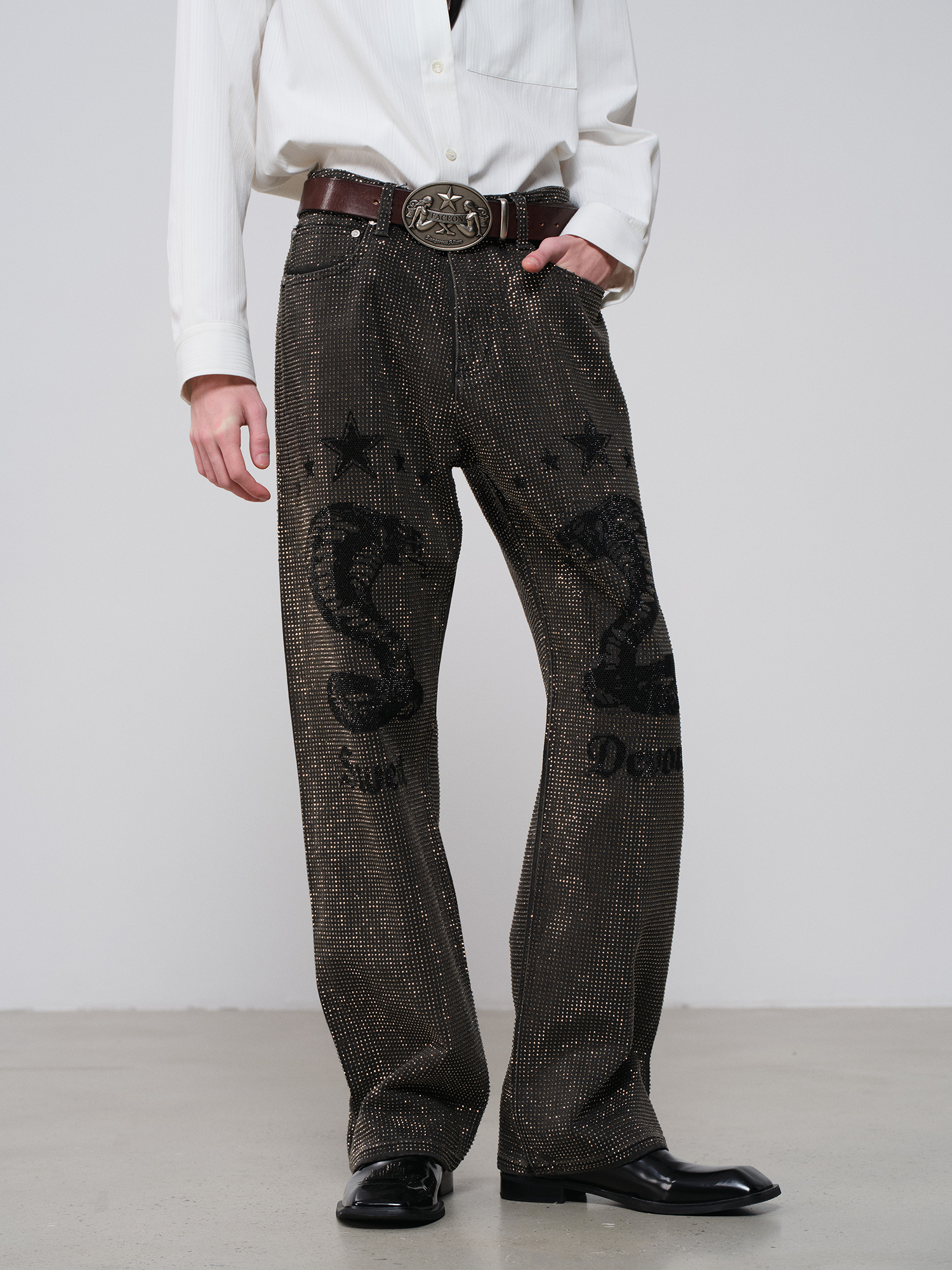 FACEONLAB Double-Headed Snake Studded Dirty-Washed Retro Jeans