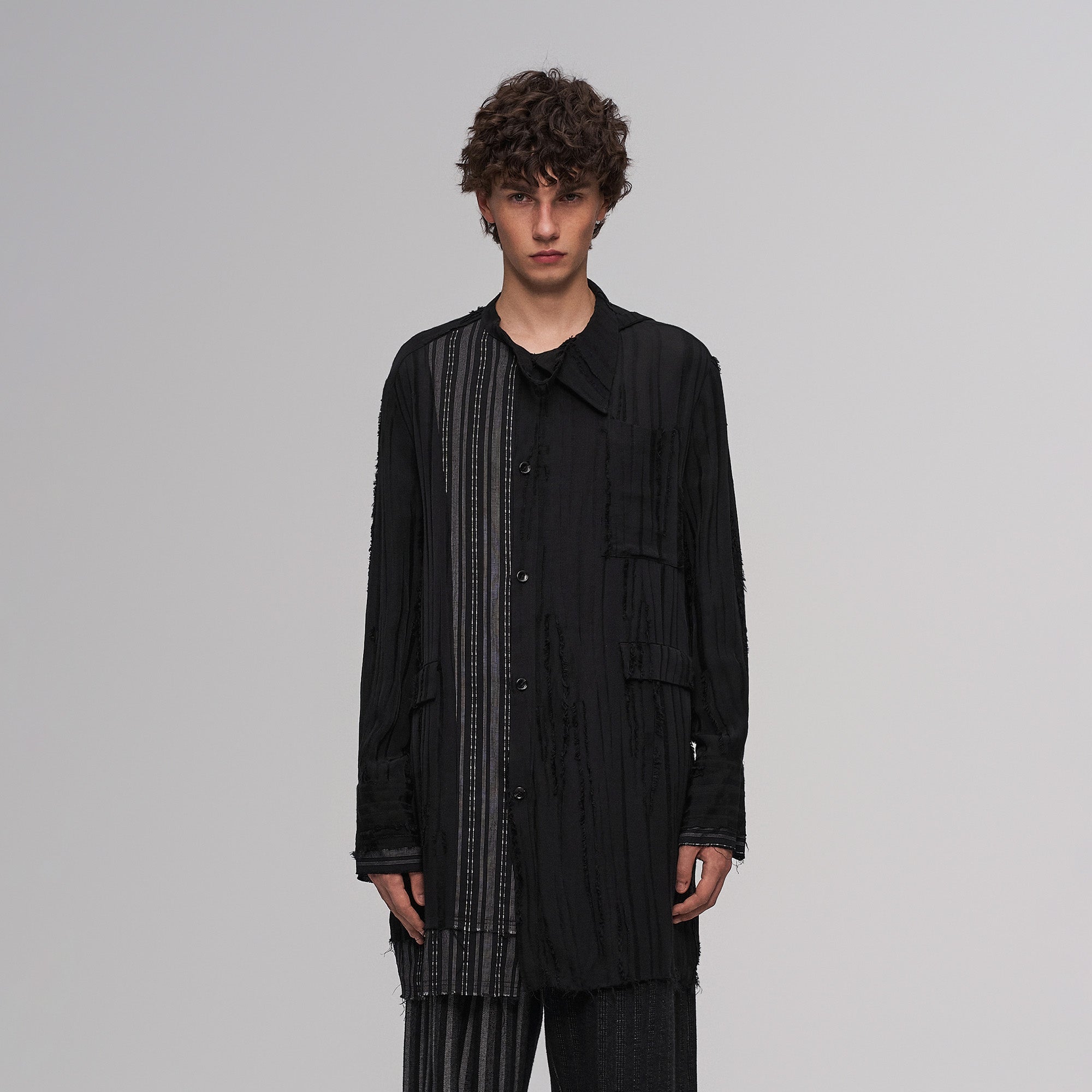 ILNya Nieternite Nifutur Deconstructed Stripe Stich Raw Long Shirt Black