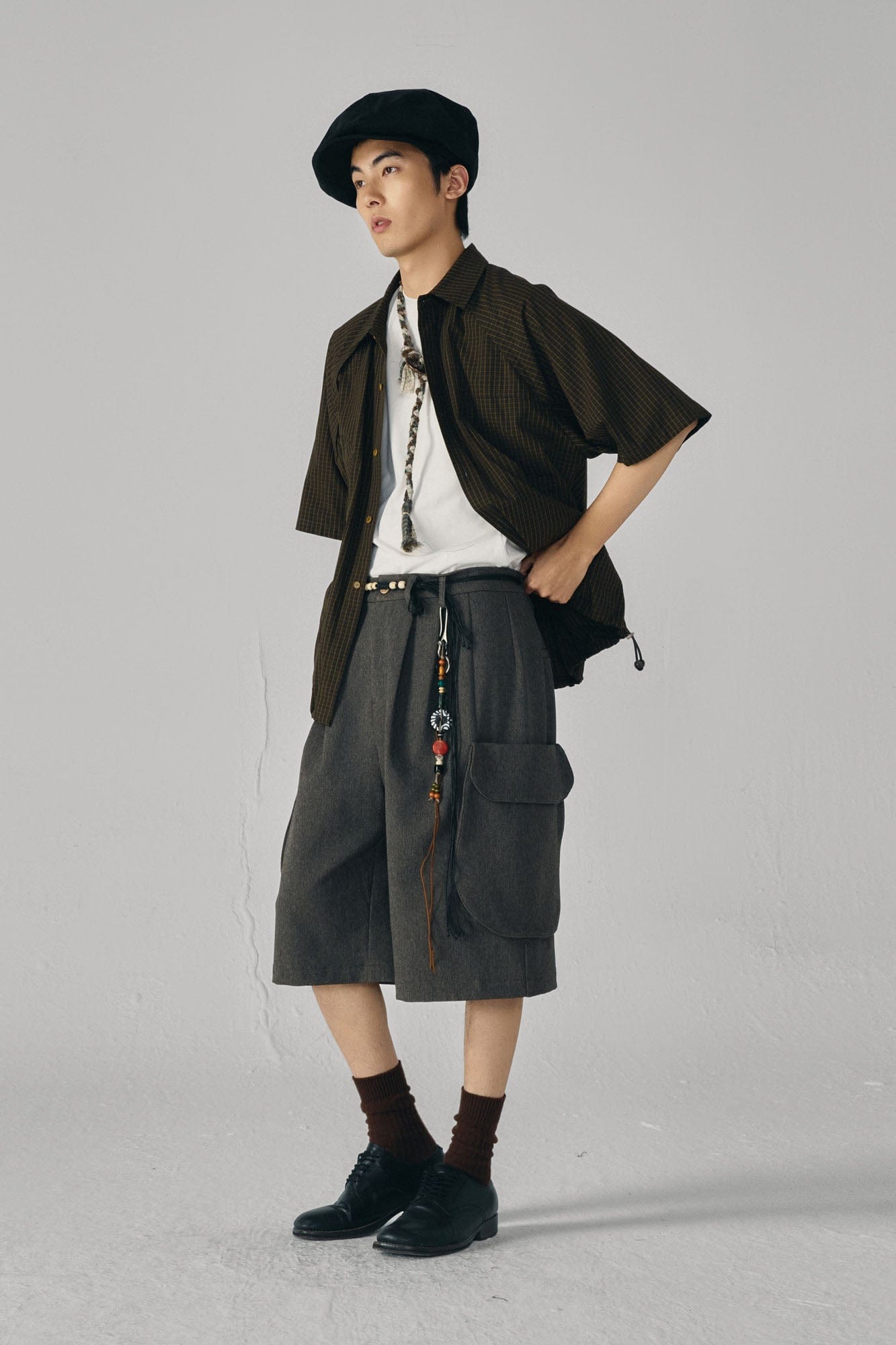 GONGHE REPUB Retro Pleated Multi-Pocket Shorts, premium urban and streetwear designers apparel on PROJECTISR.com, GONGHE REPUB