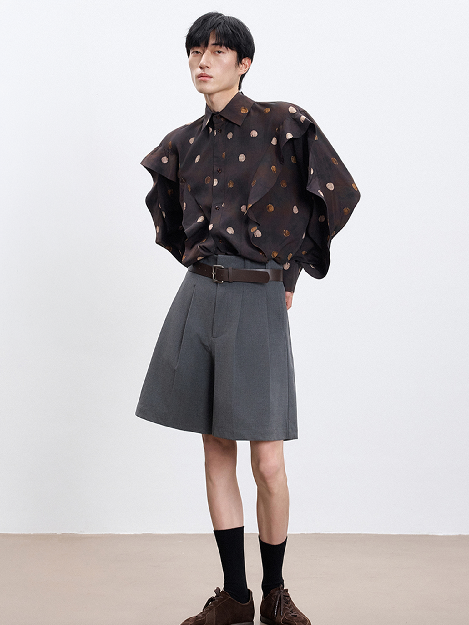 TUIMU Pleated Wide-Leg Shorts