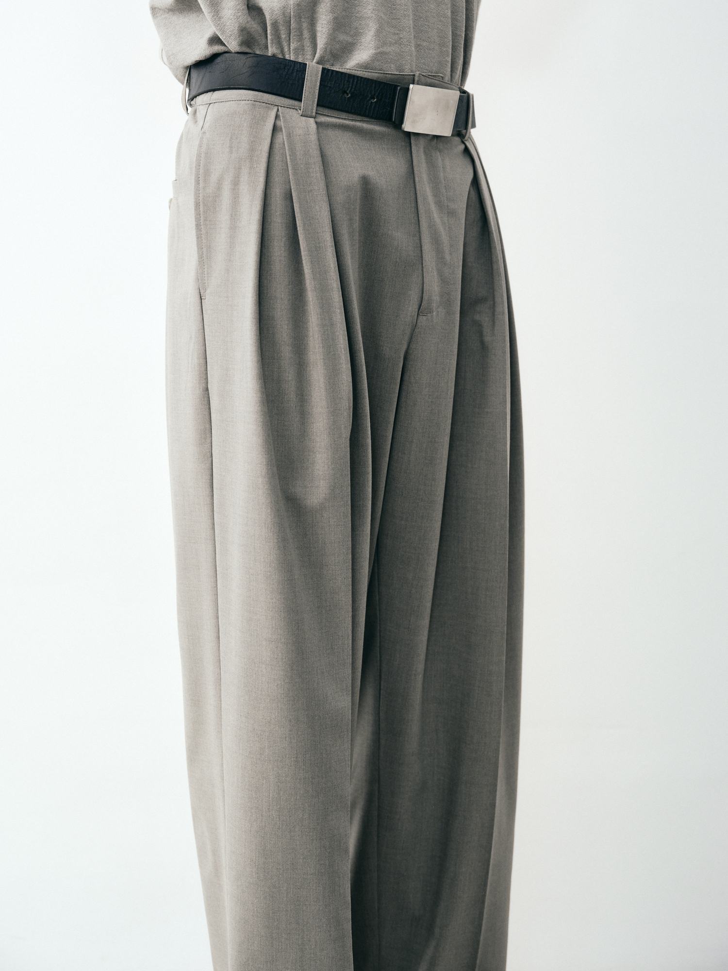 GRAINMUSTARD Wool Blend Double-Pleated Trousers