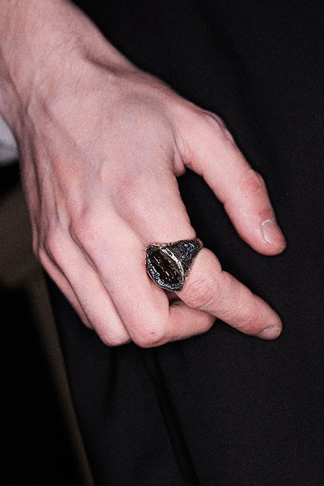 RICHILL Distressed Scissors Engraved Ring, premium urban and streetwear designers apparel on PROJECTISR.com, RICHILL