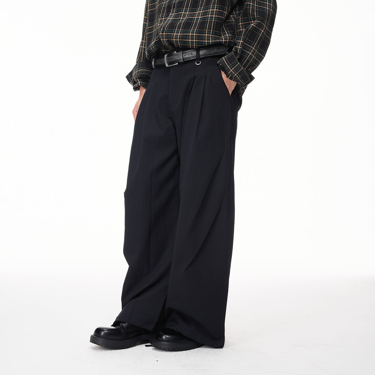 BOTANICA Pleated Wide-Leg Trousers